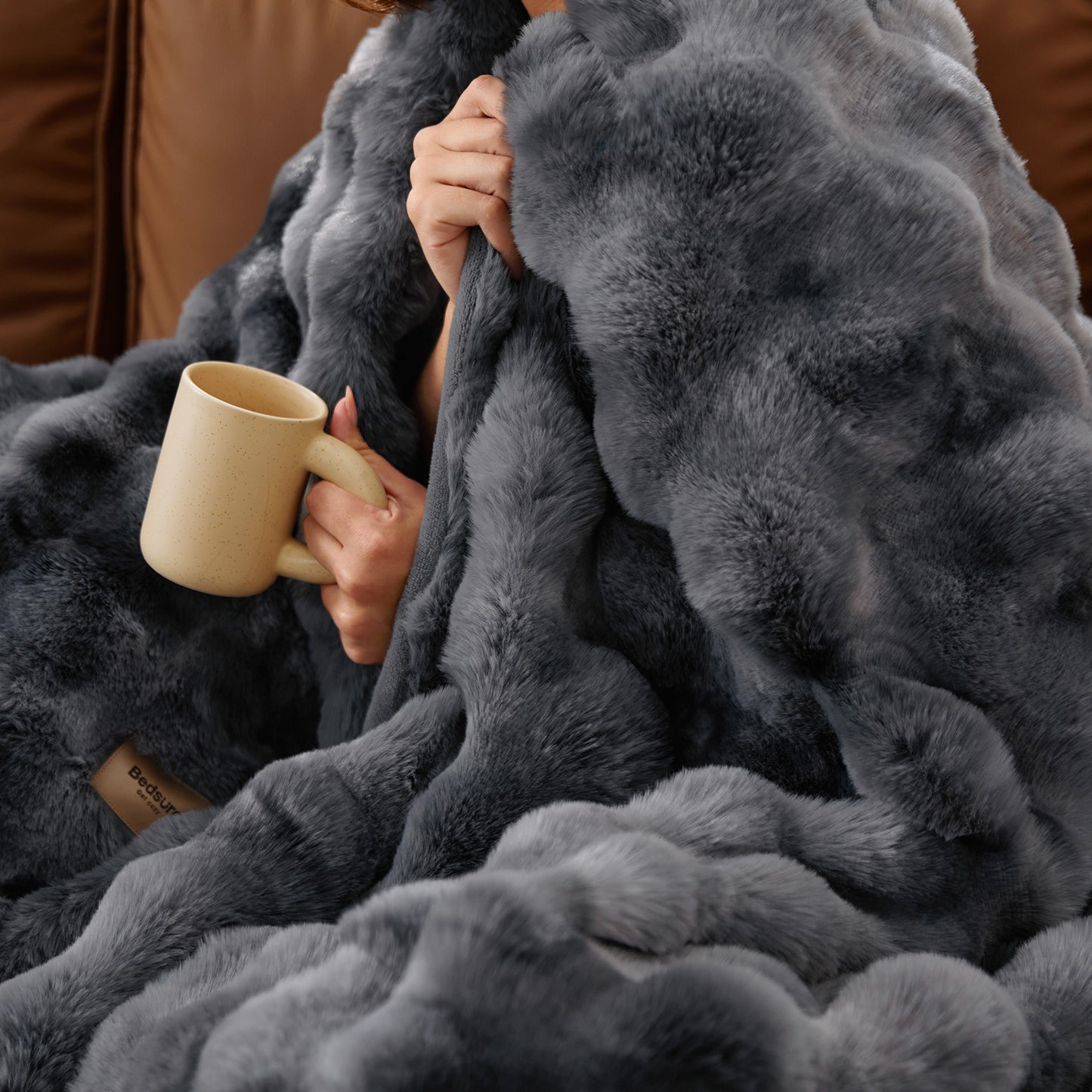 GentleSoft™ Bubble Faux Fur Blanket ( )