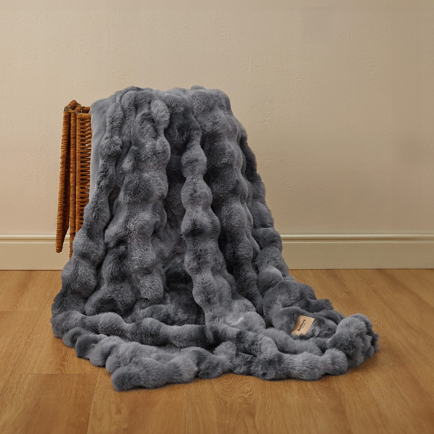 GentleSoft™ Bubble Faux Fur Blanket ( )