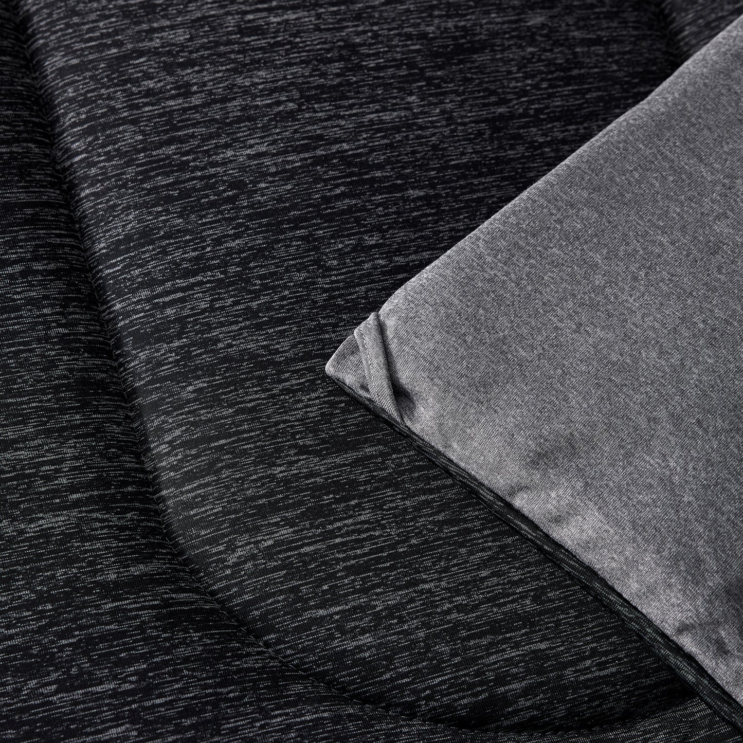 Reversible Warm and Cooling Comforter Set