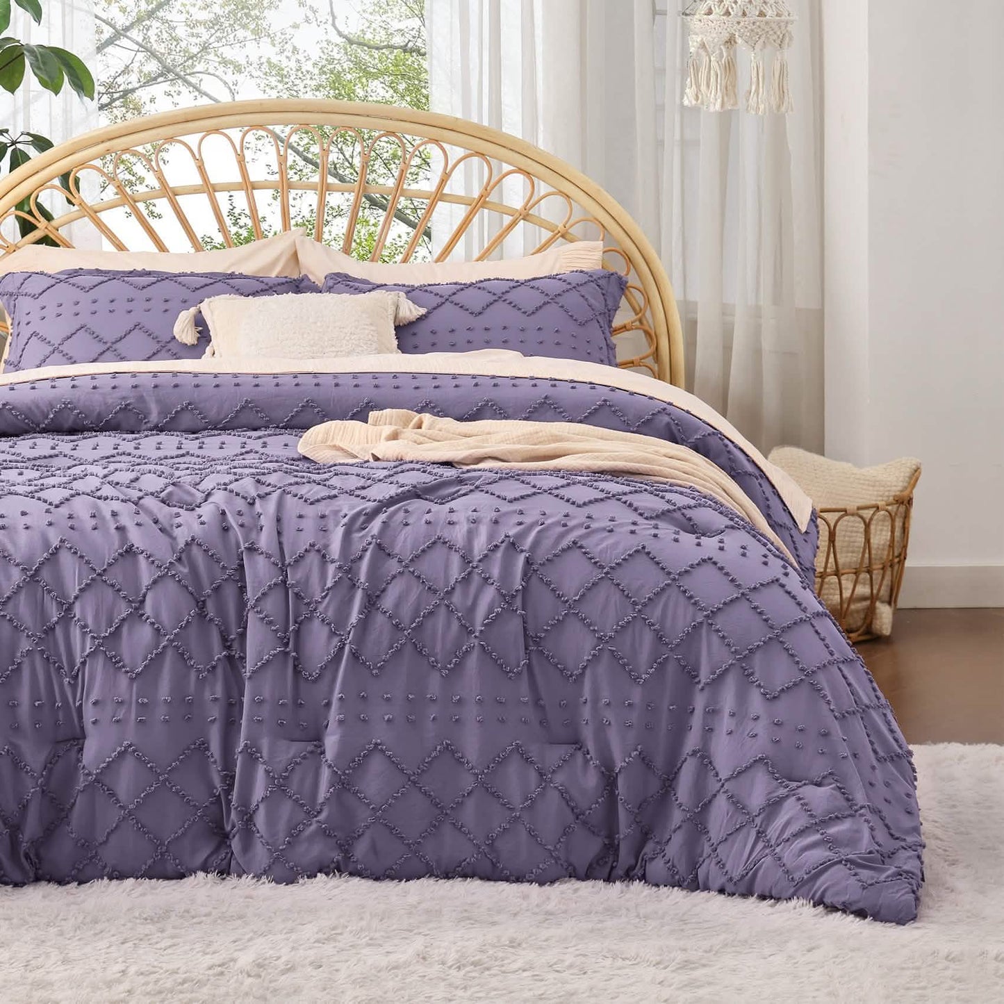 Tufted Embroidery Comforter Set