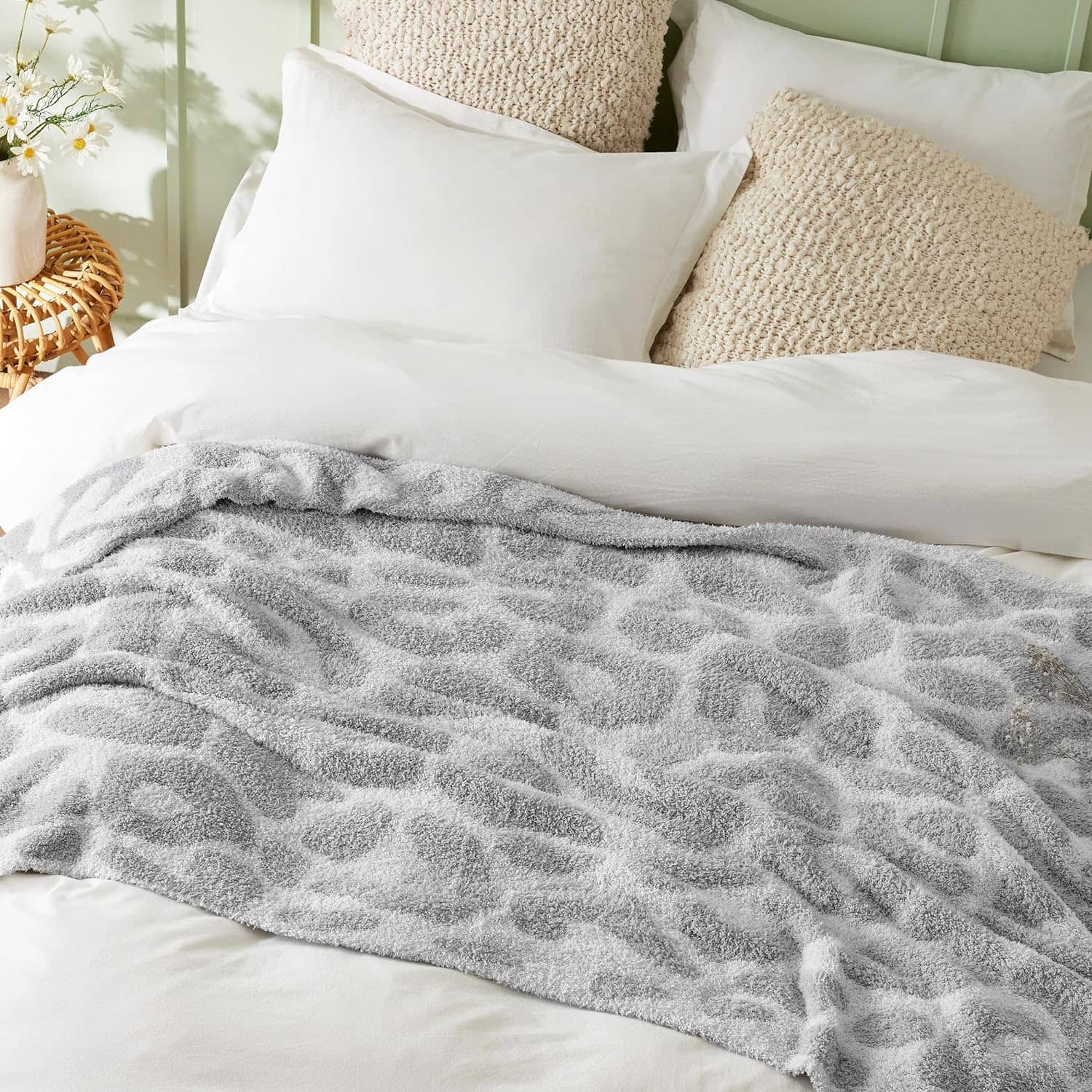 Bedsure Fluffy Fuzzy Plush Knit Throw Blanket