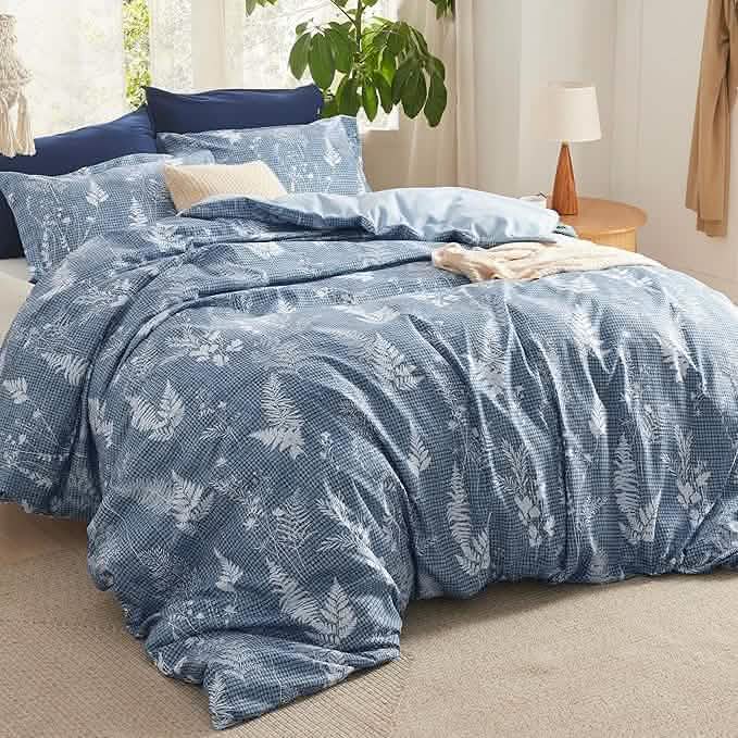 Reversible Graphic Duvet Cover Set Blue