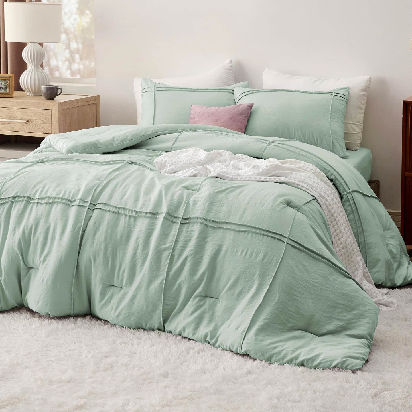 Pinch Pleat Comforter set