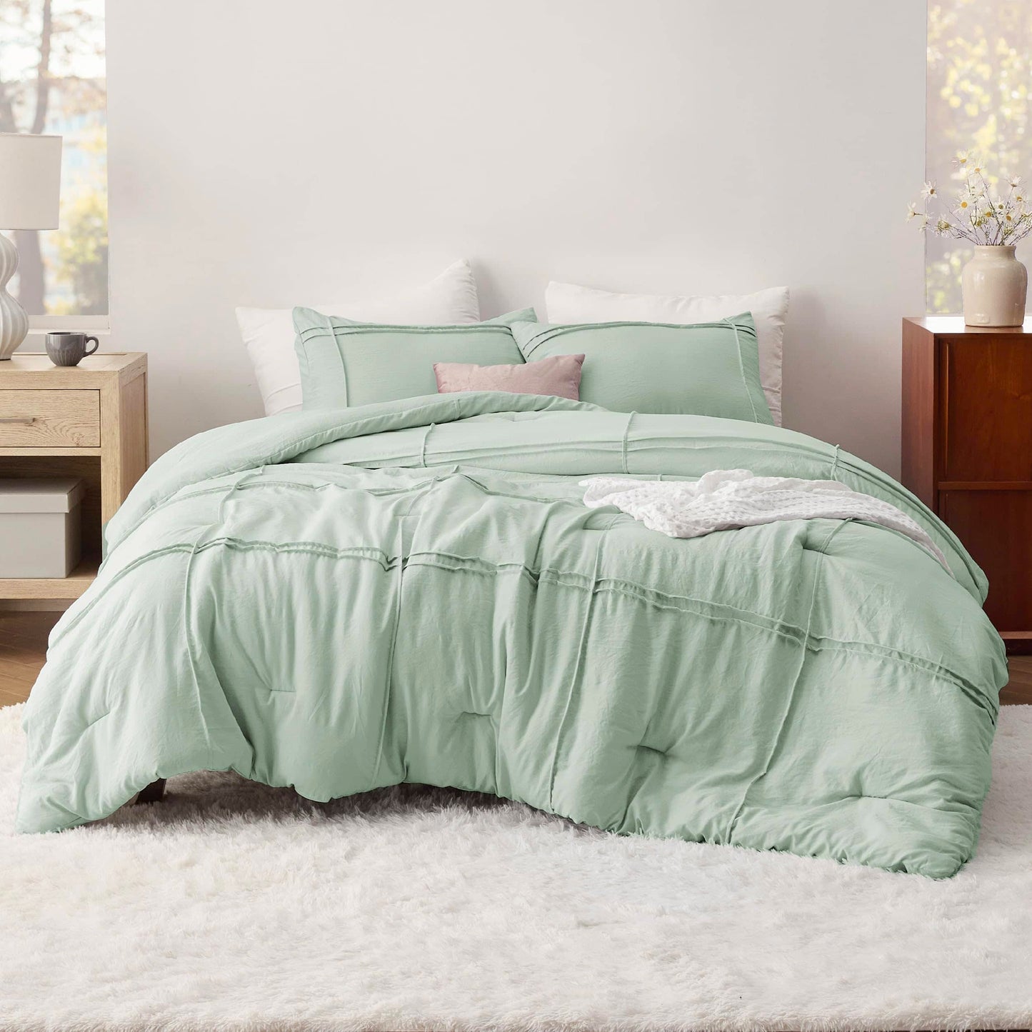 Pinch Pleat Comforter set