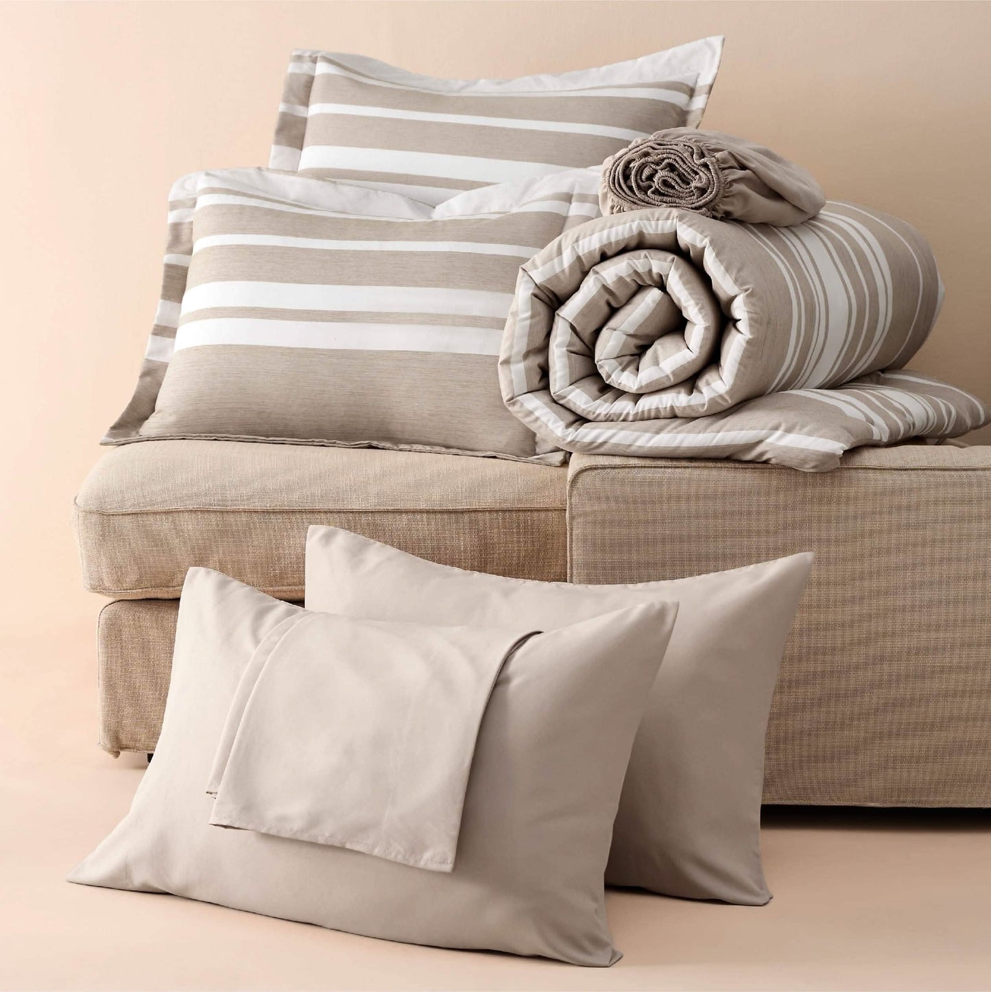 Reversible Cationic Dyed Bed-in-a-Bag