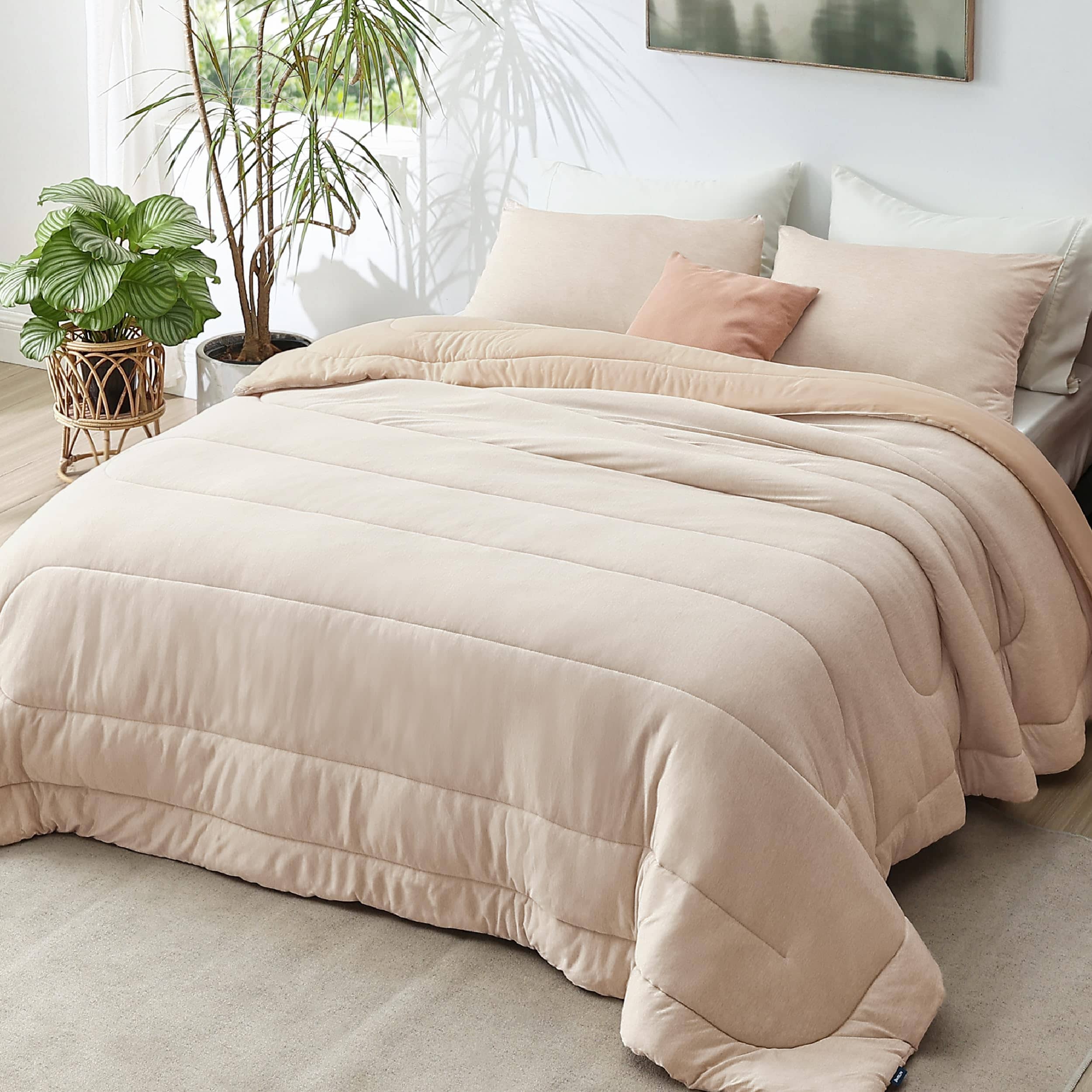 Reversible Warm and Cooling Comforter Set