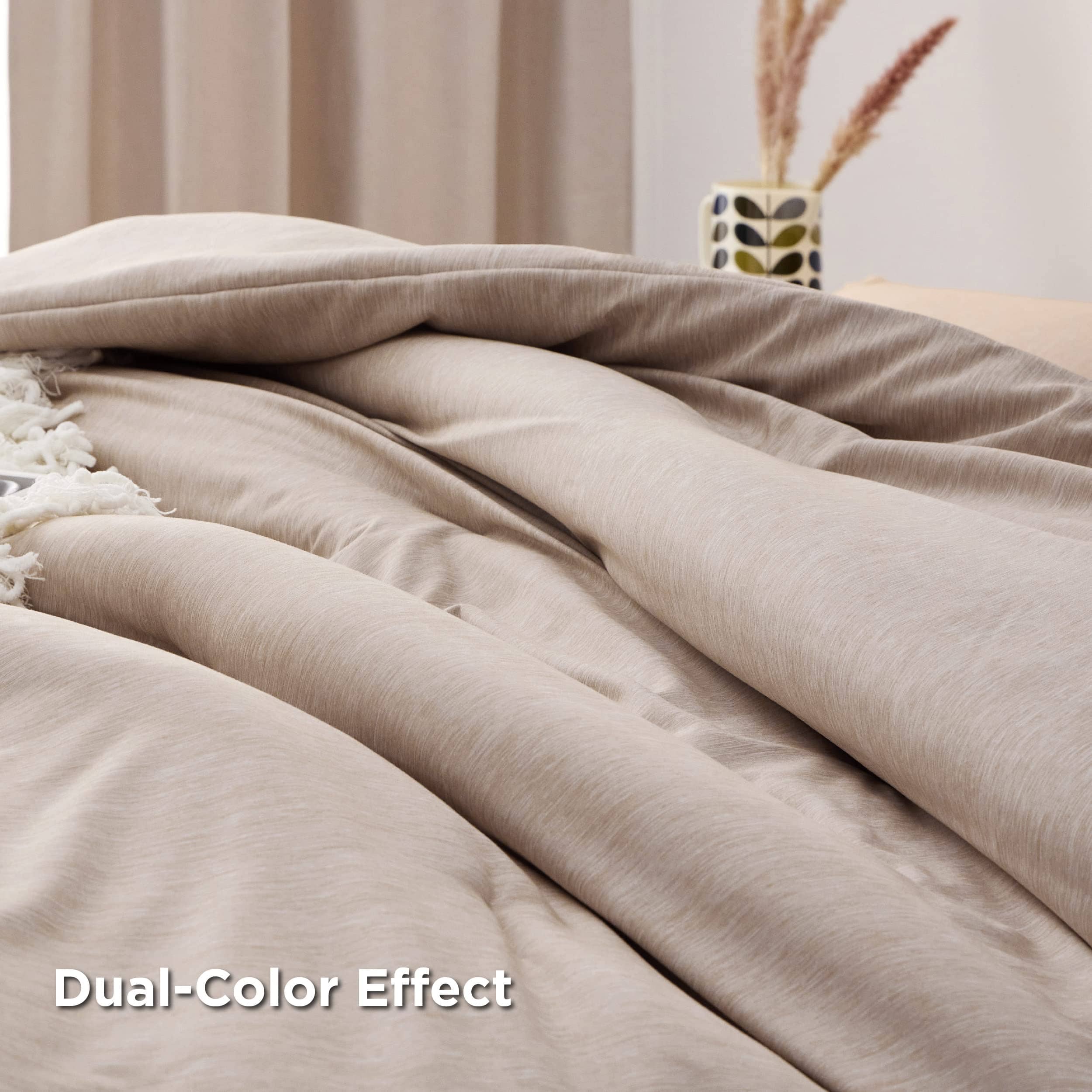 Cationic Dyeing Comforter Set with Pillow Shams