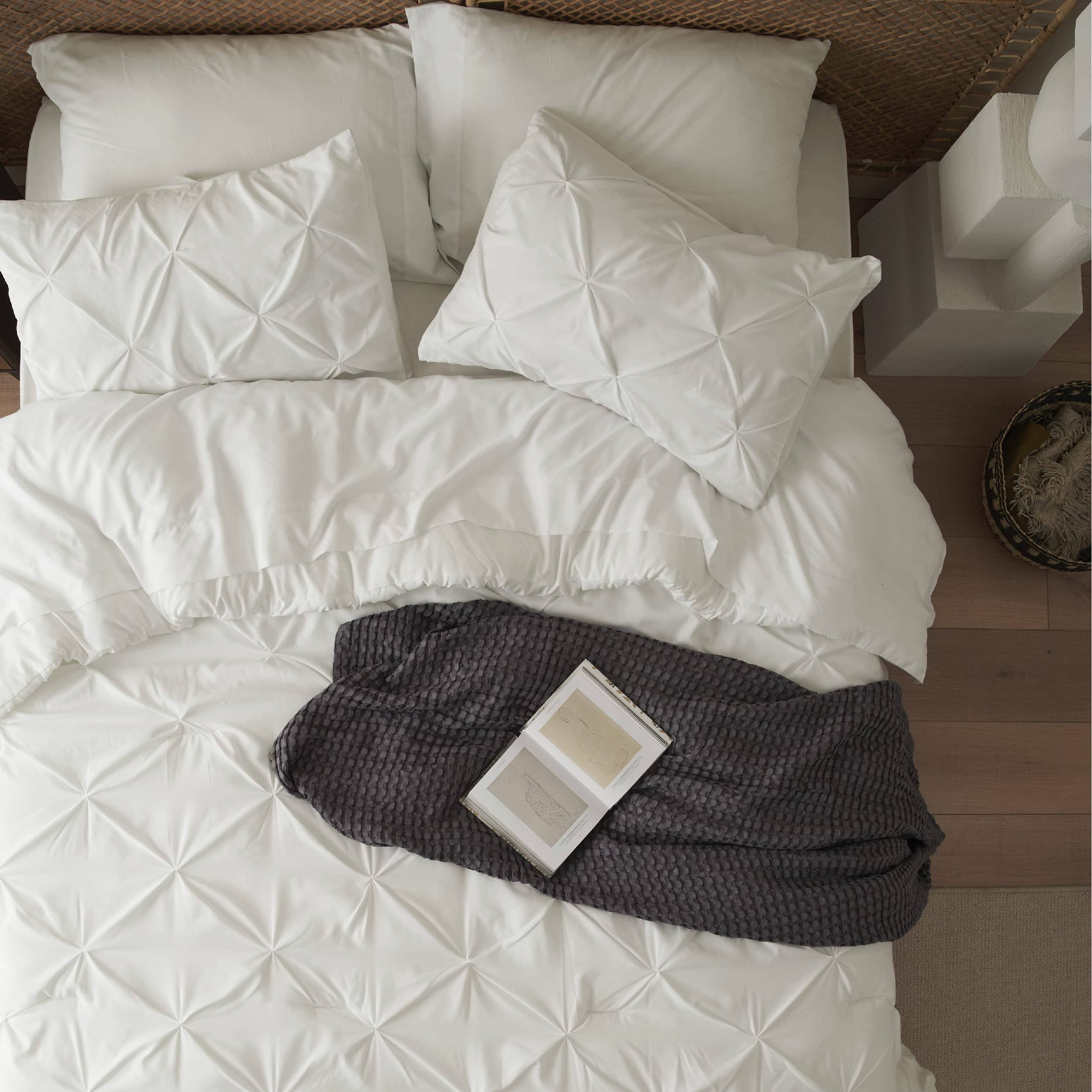 Spring Bedding Pintuck Comforter Sets