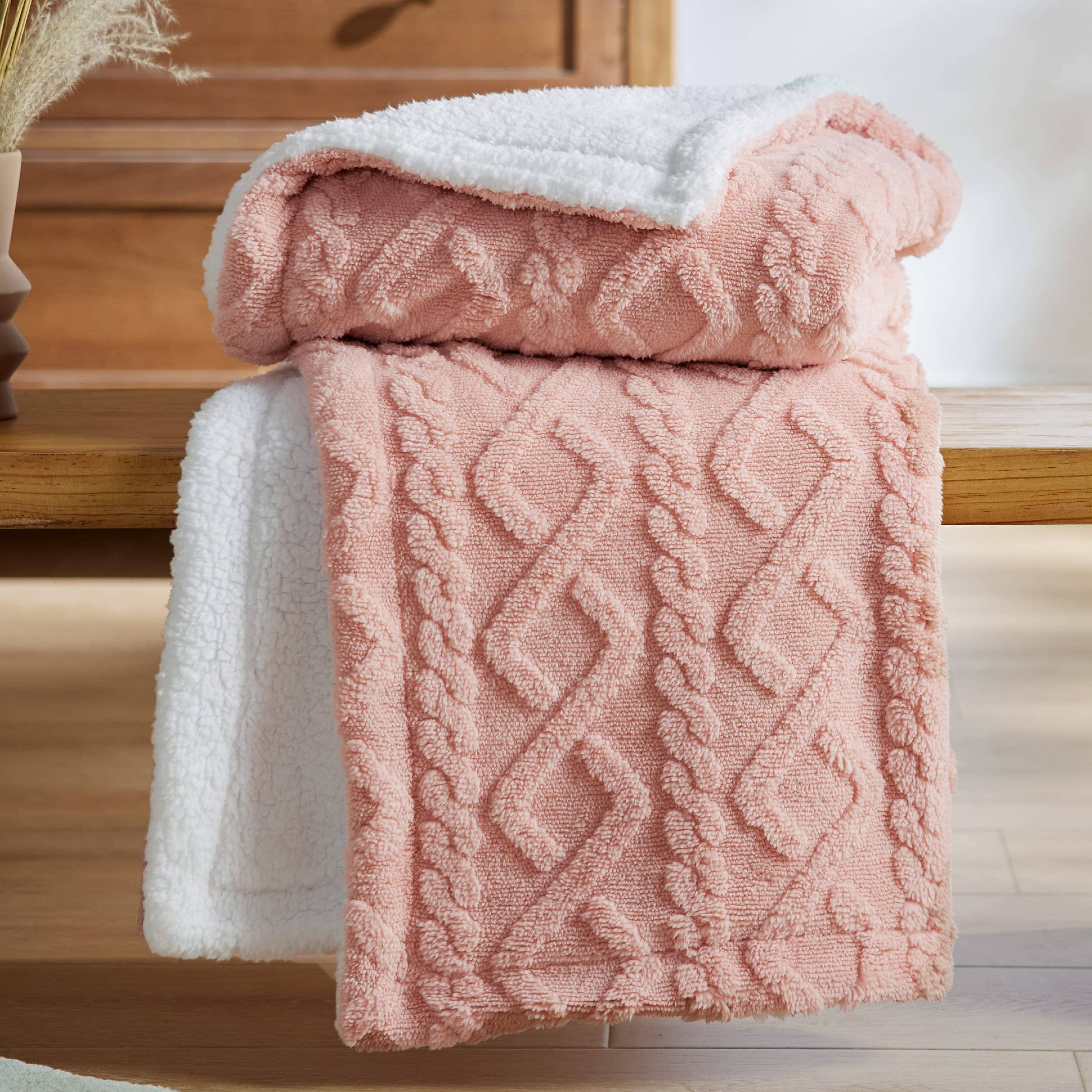 Bedsure Fuzzy Soft Sherpa Throw Blanket