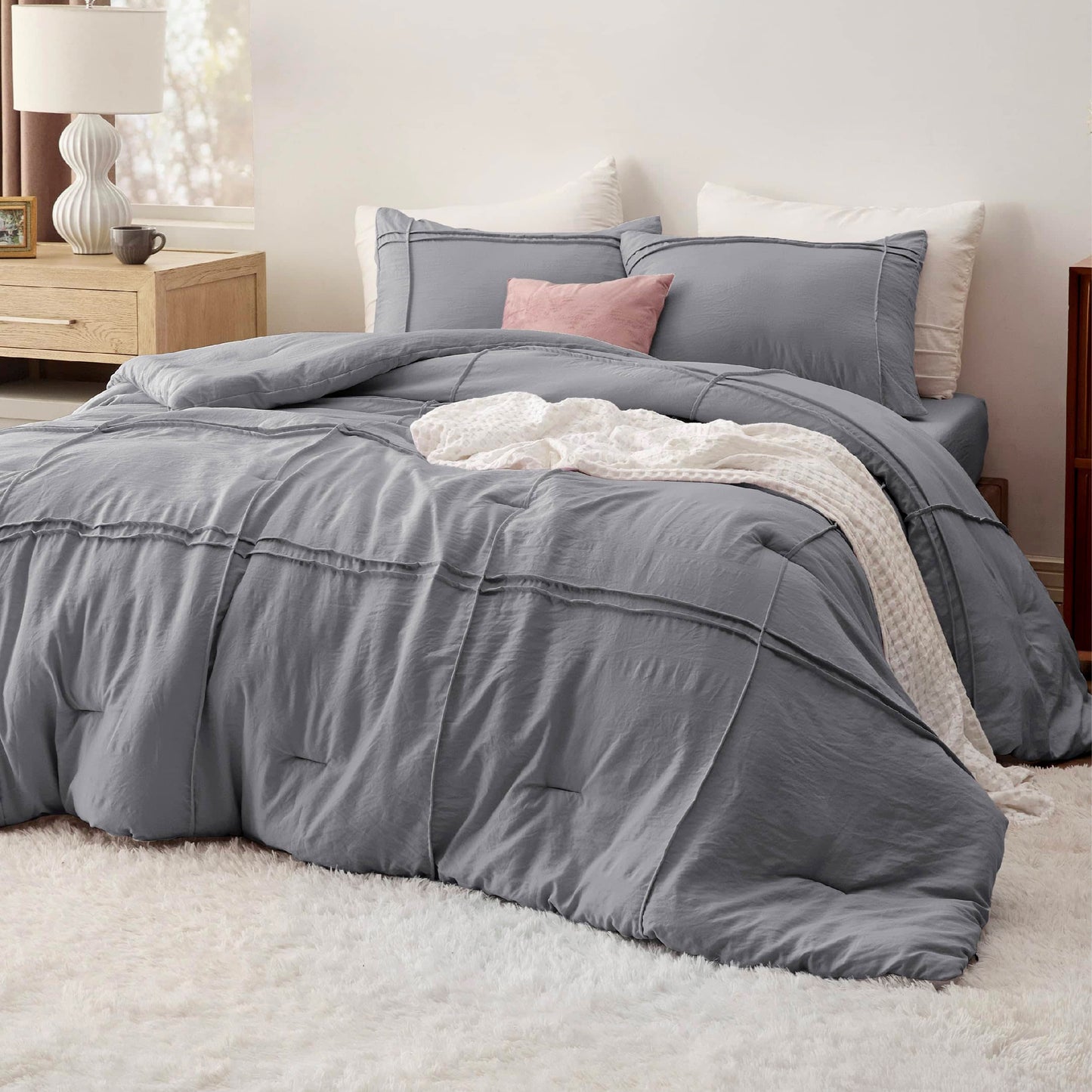 Pinch Pleat Comforter set