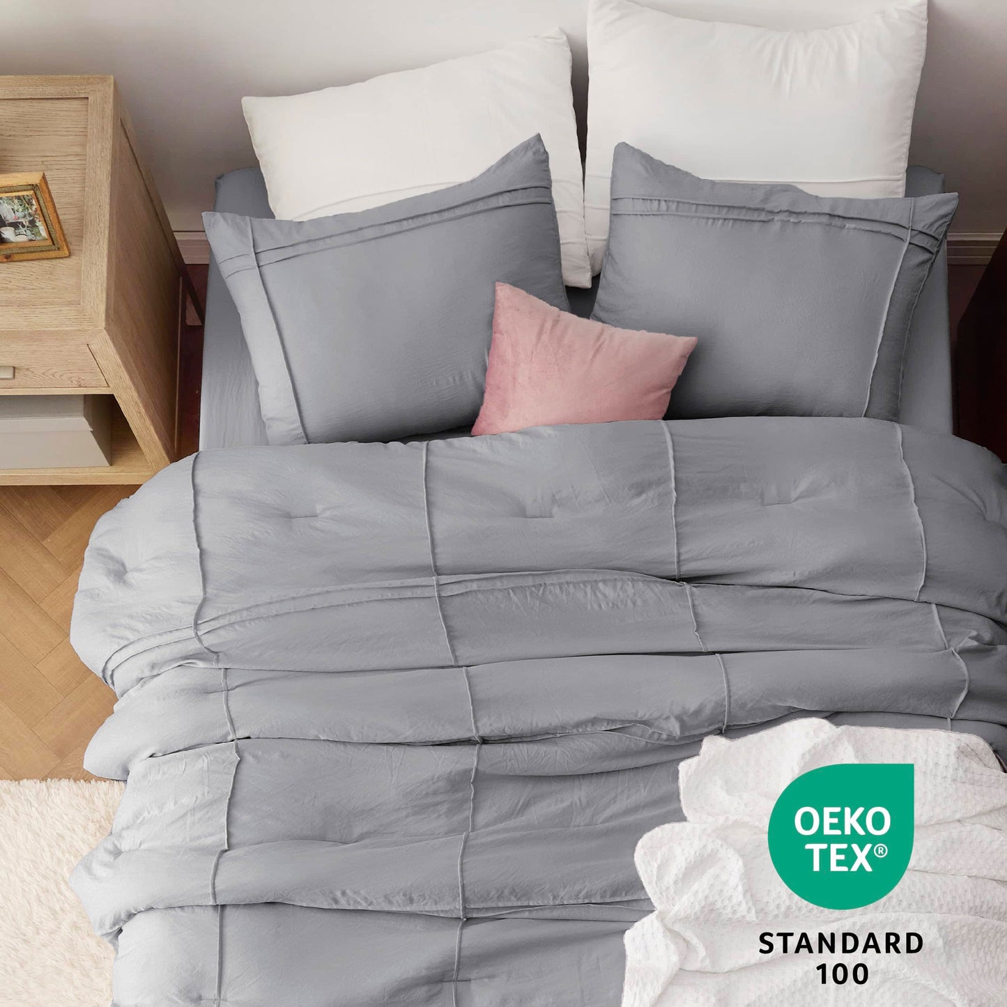 Pinch Pleat Comforter set