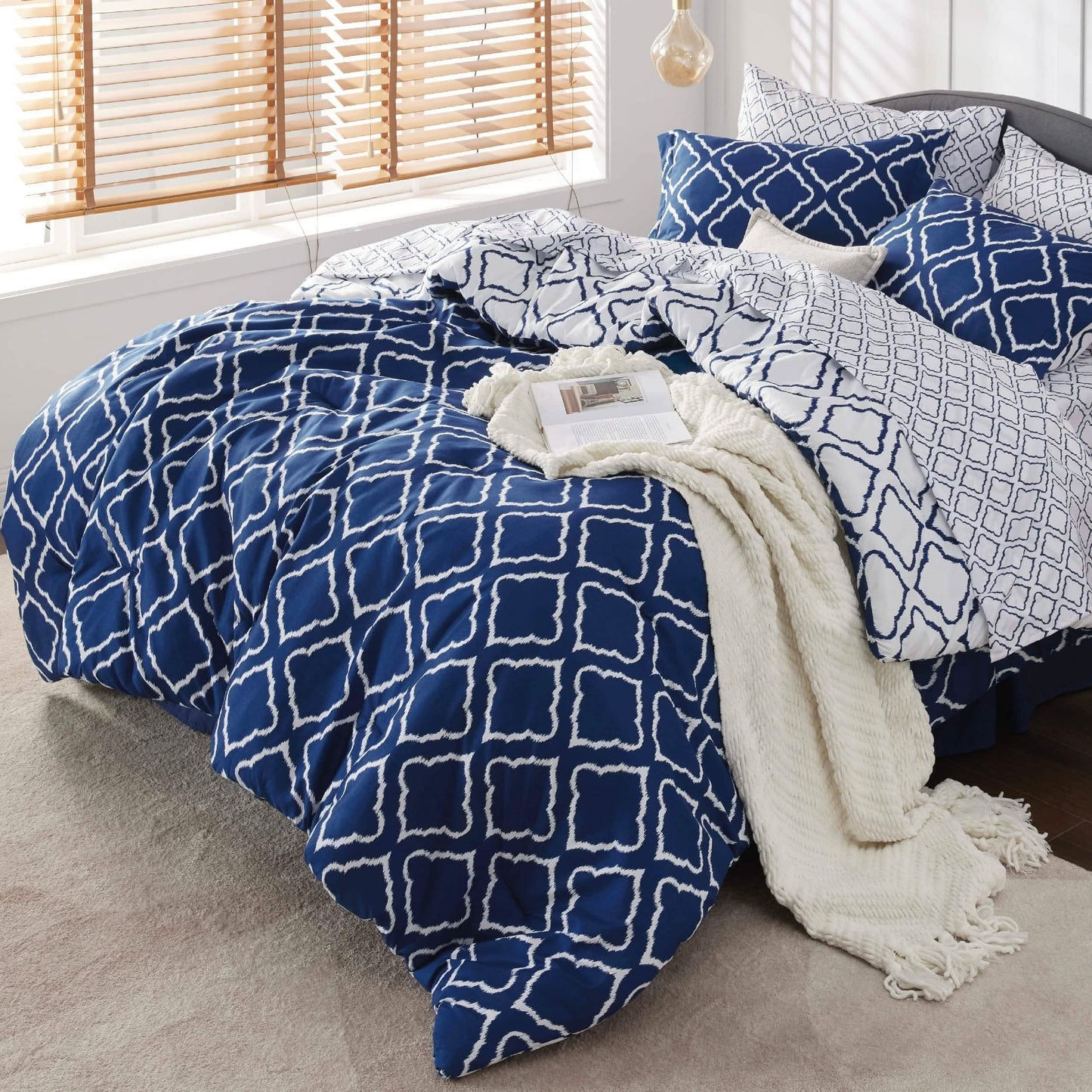 Quatrefoil Bedding Set