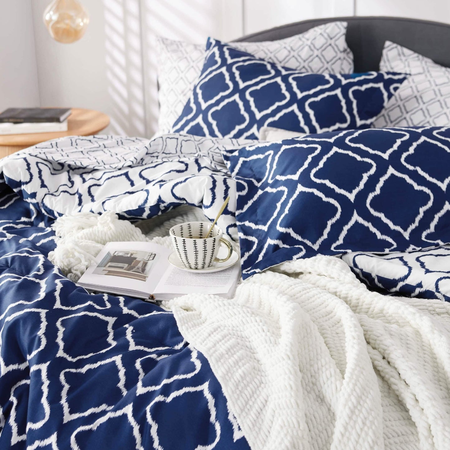 Quatrefoil Bedding Set