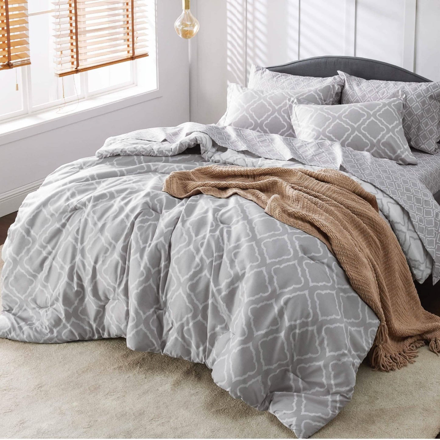Quatrefoil Bedding Set