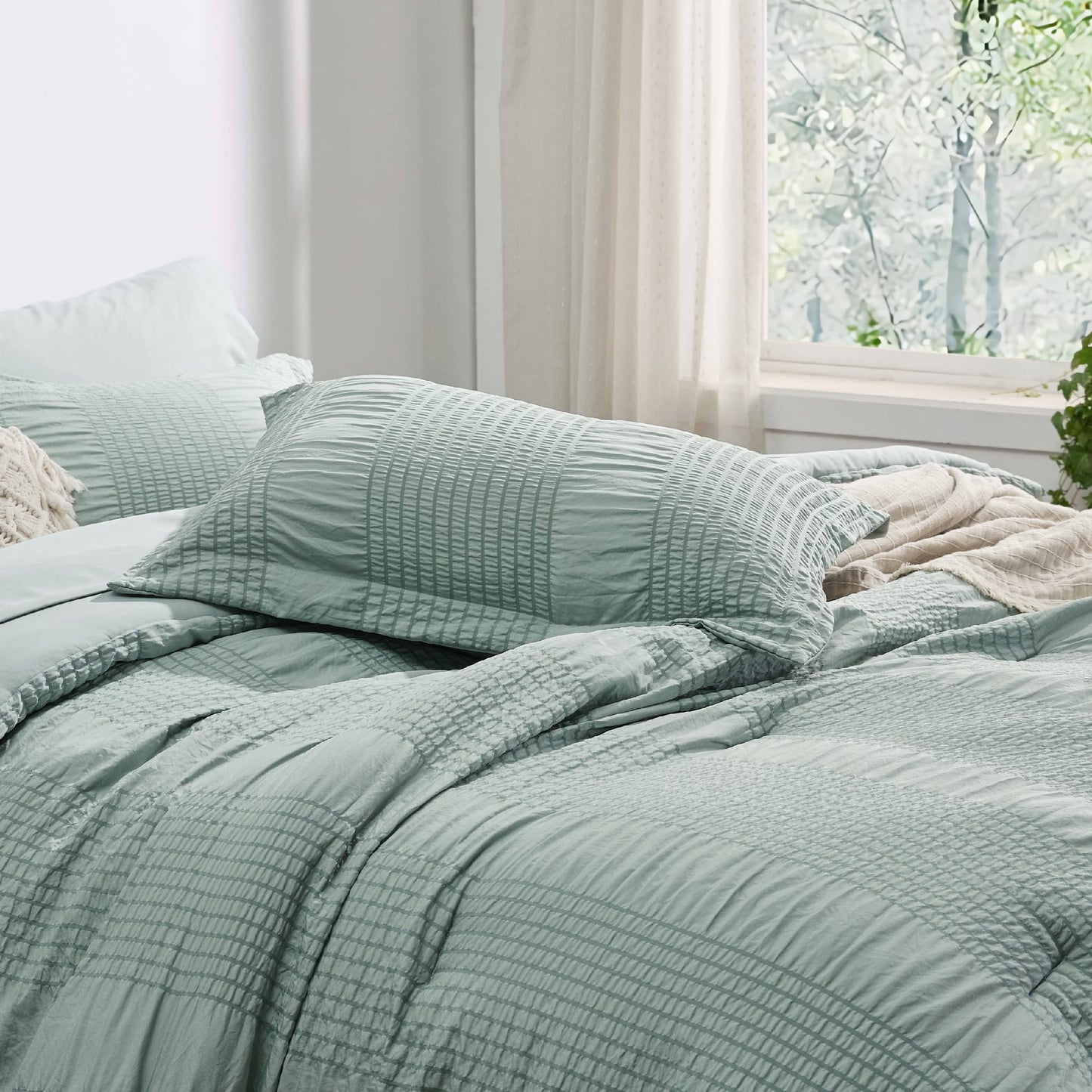 Stripe Seersucker Bed-in-a-Bag