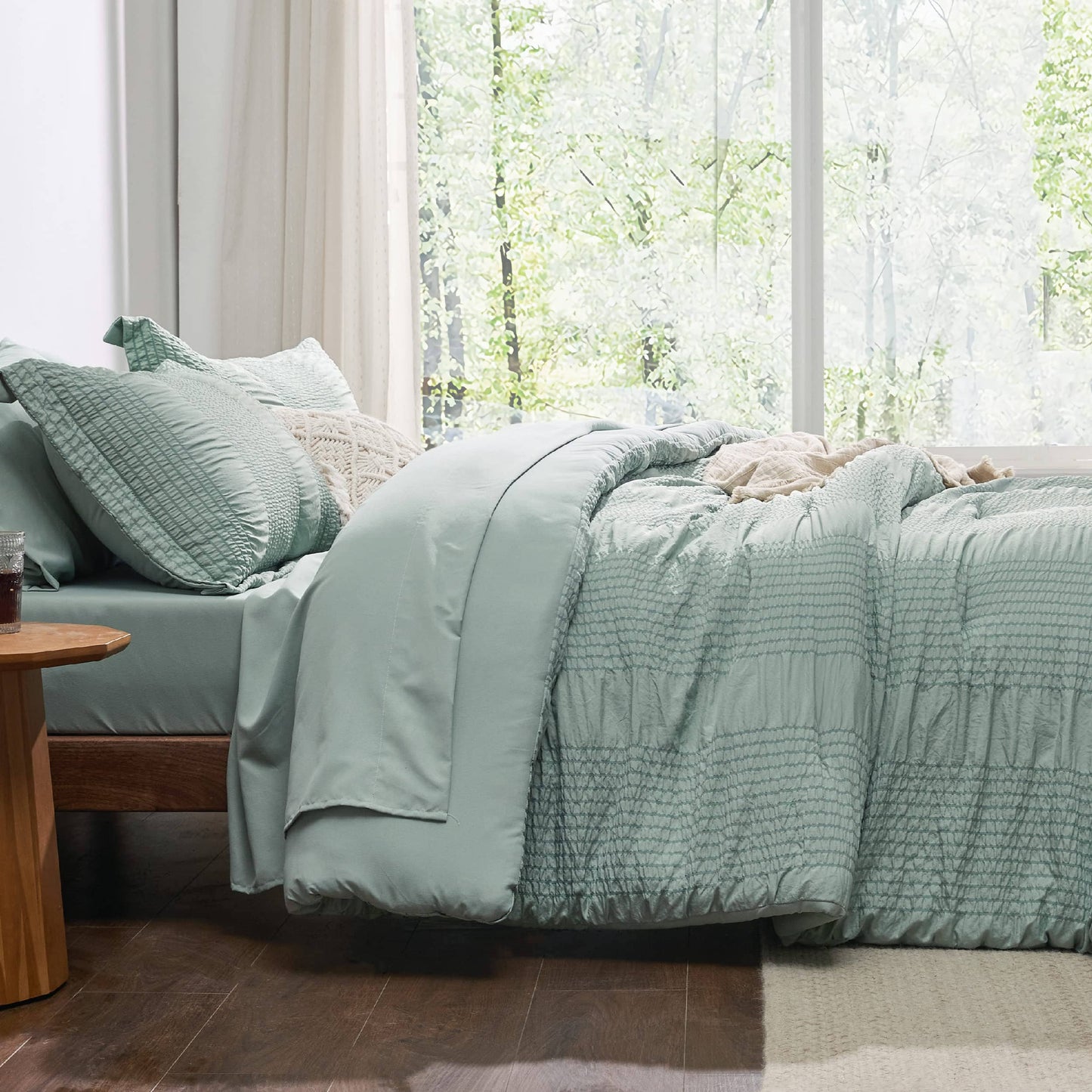 Stripe Seersucker Bed-in-a-Bag