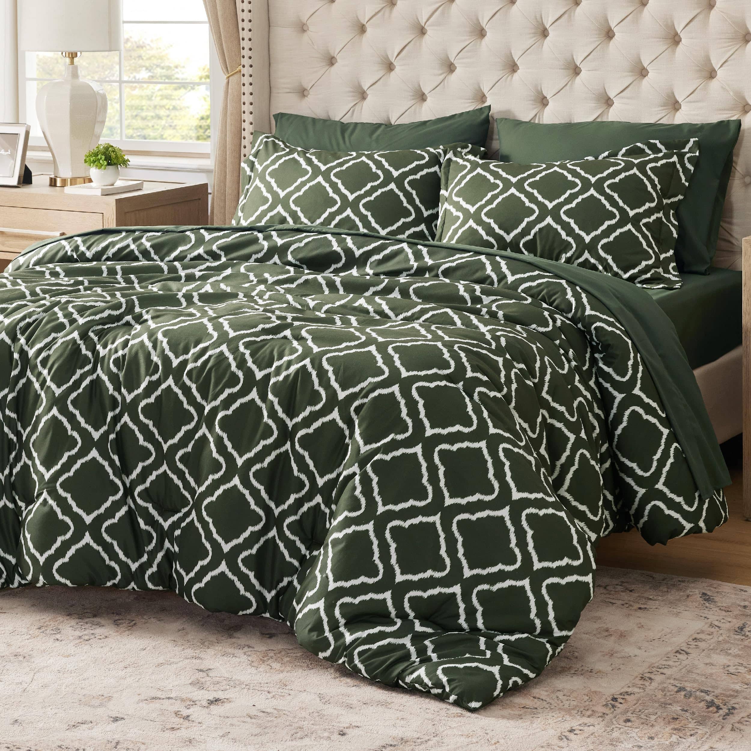 Bedsure Quatrefoil Bedding Set