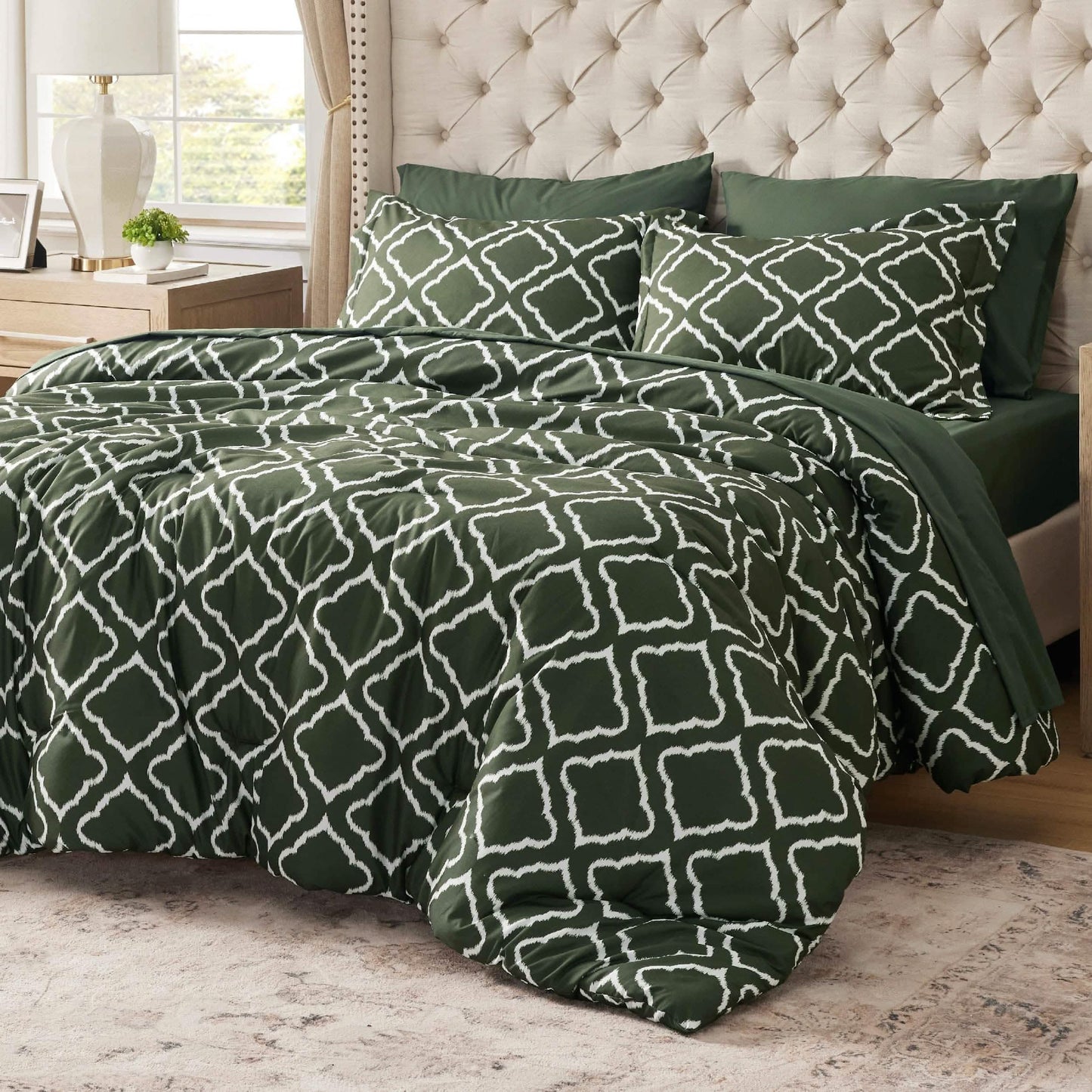 Quatrefoil Bedding Set