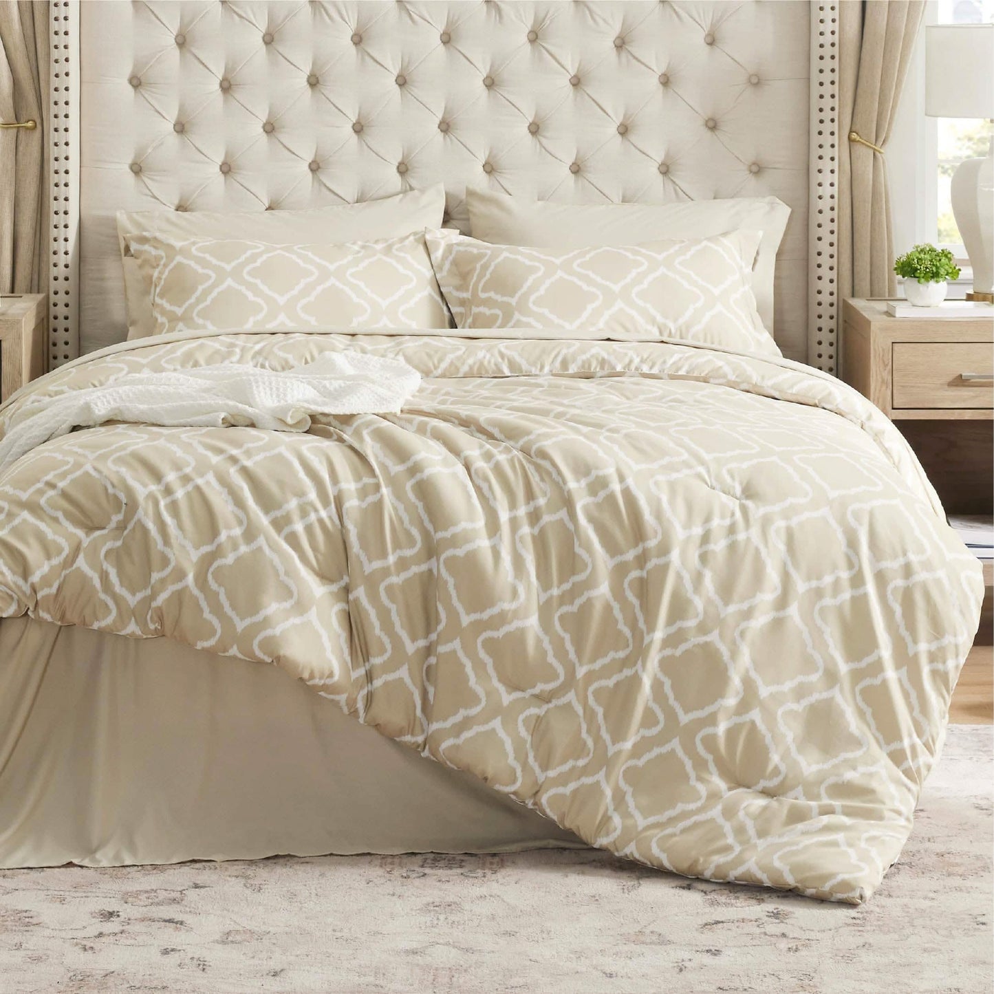 Quatrefoil Bedding Set