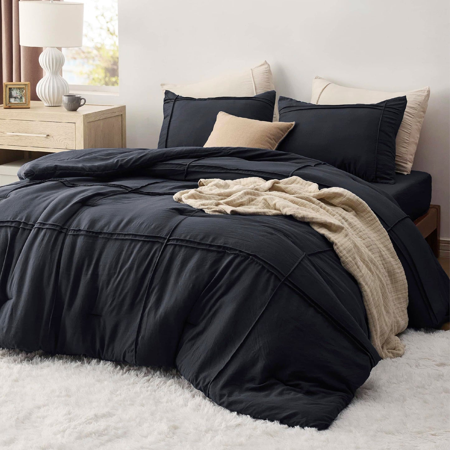 Pinch Pleat Comforter set