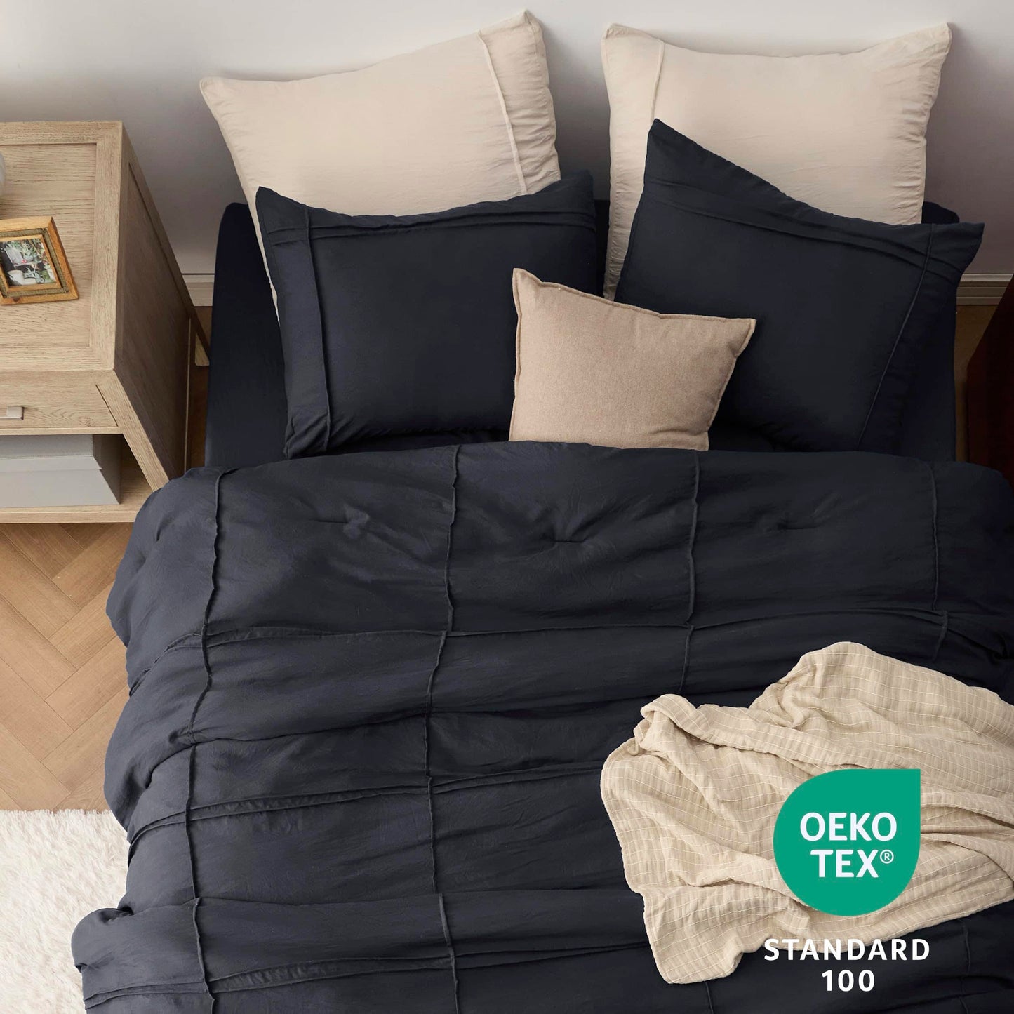 Pinch Pleat Comforter set