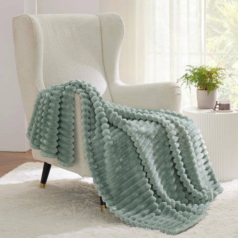 Bedsure Super Soft Flannel Fleece Throw Blanket