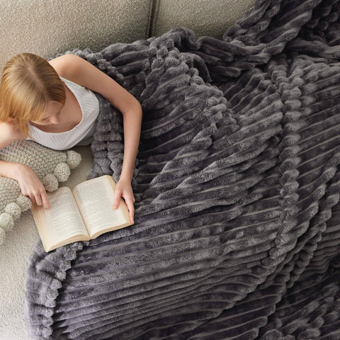 Bedsure Super Soft Flannel Fleece Throw Blanket