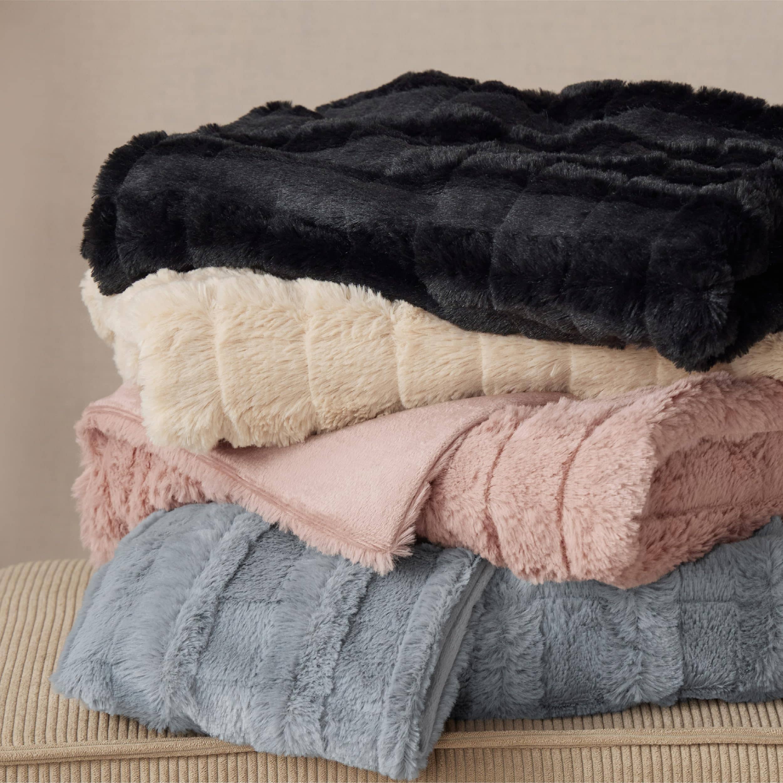 Bedsure Fluffy Comforter Cover Set - Faux Fur Duvet Cover Queen Size, Deep  Beige Plush Quilt Cover, …See more Bedsure Fluffy Comforter Cover Set 