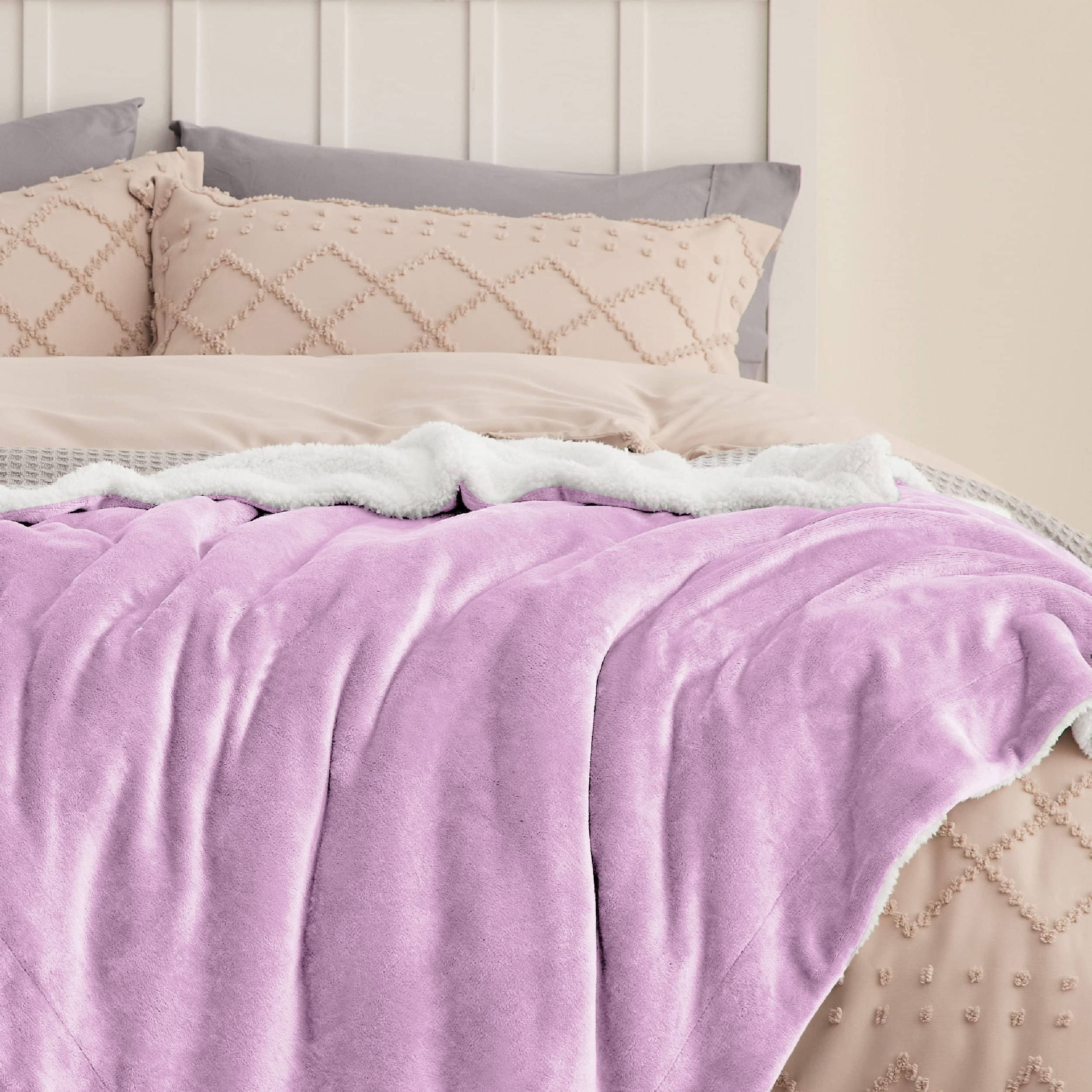 Sherpa and Fleece Reversable Blanket