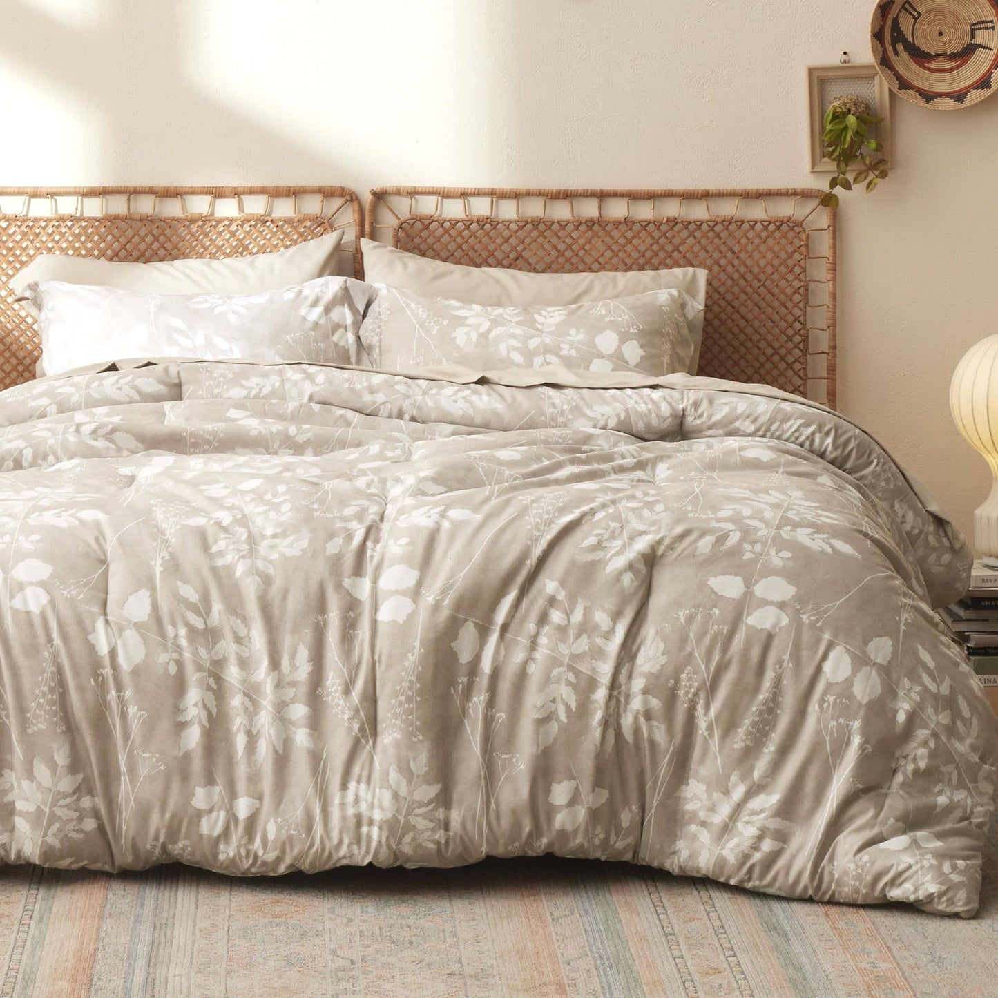Elegant Floral Comforter Sets