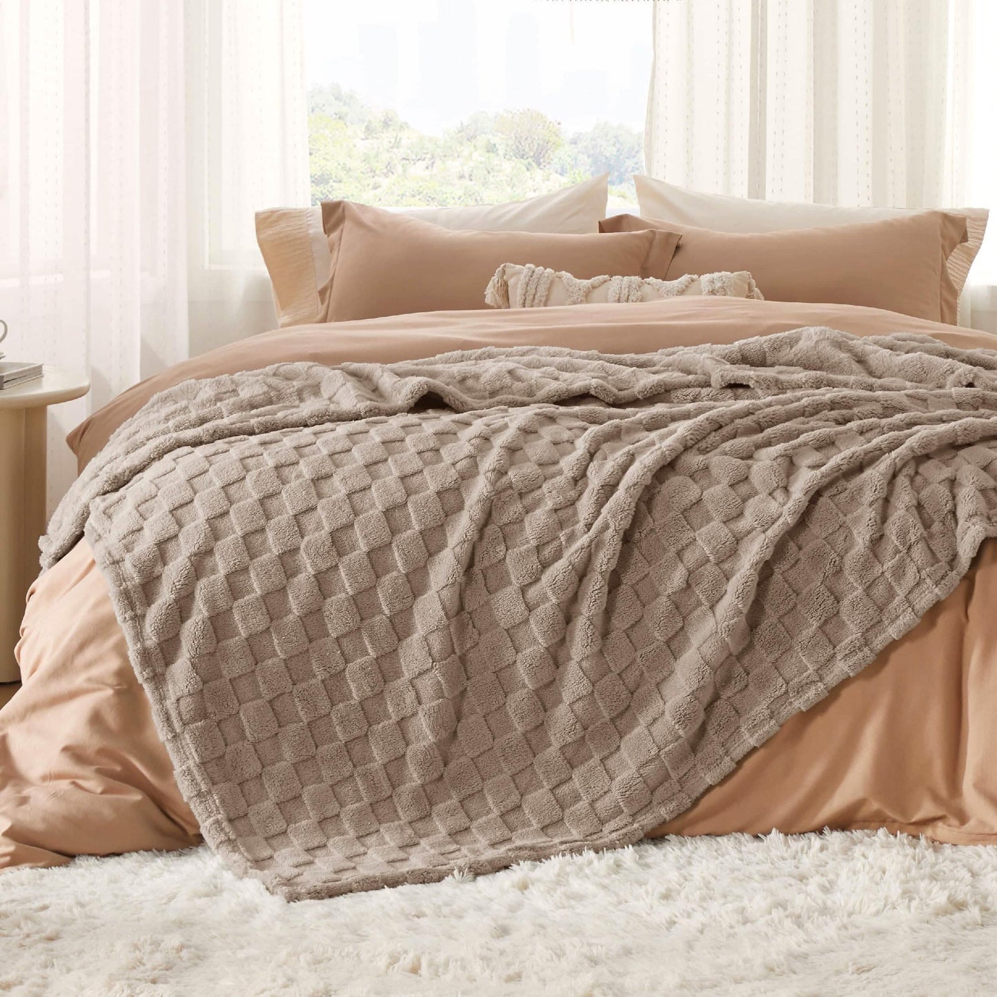 Jacquard Shaggy Sherpa Blanket