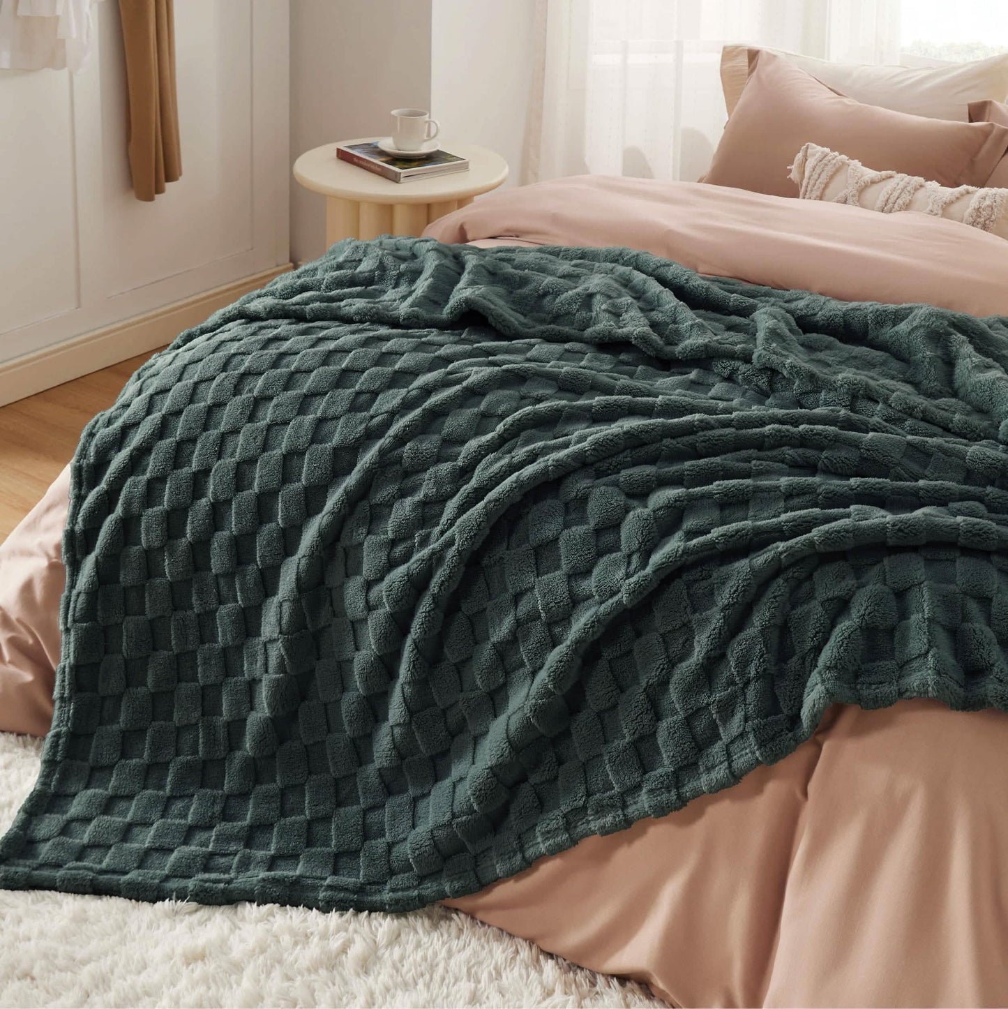 Jacquard Shaggy Sherpa Blanket