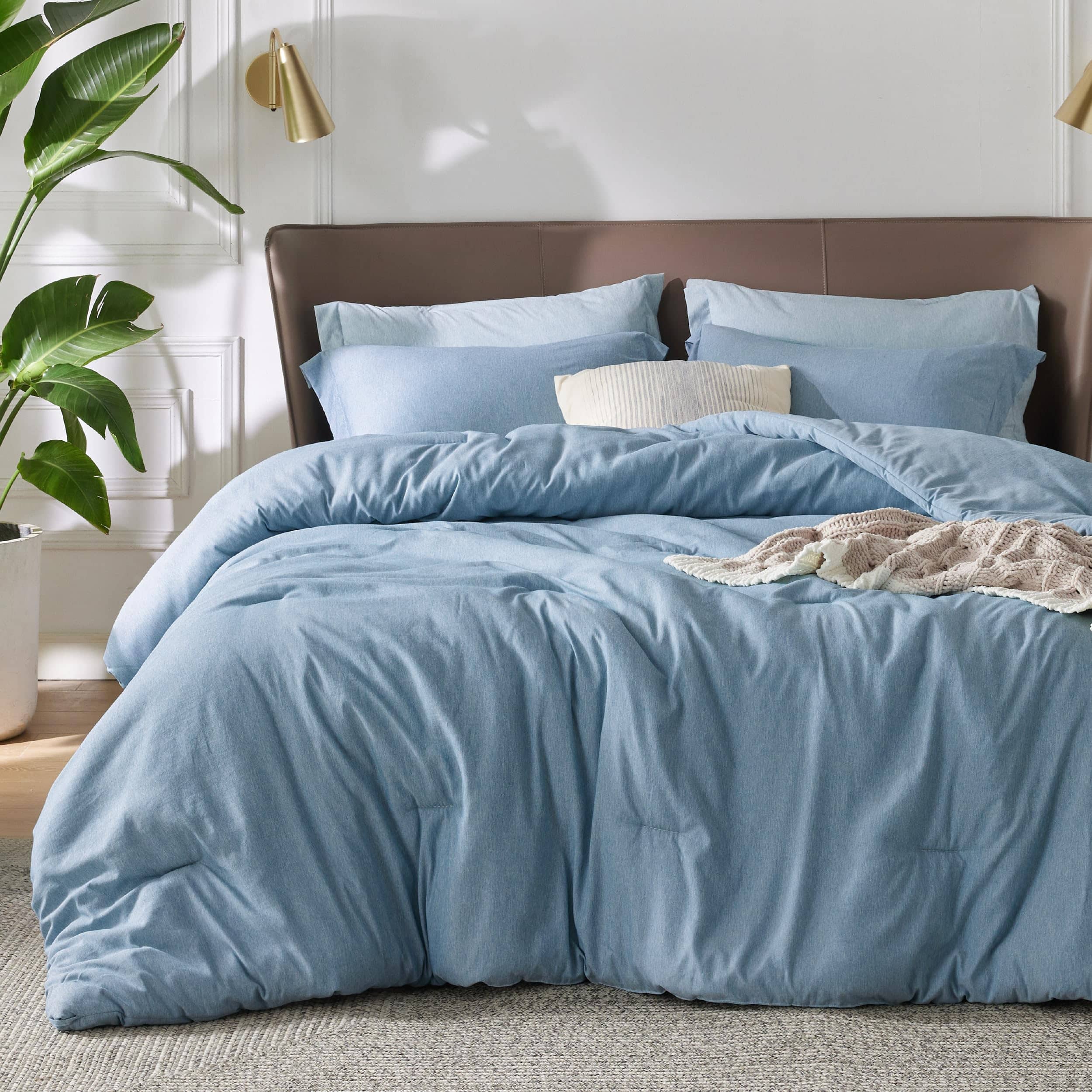 Cationic Dyeing Comforter Set with Pillow Shams