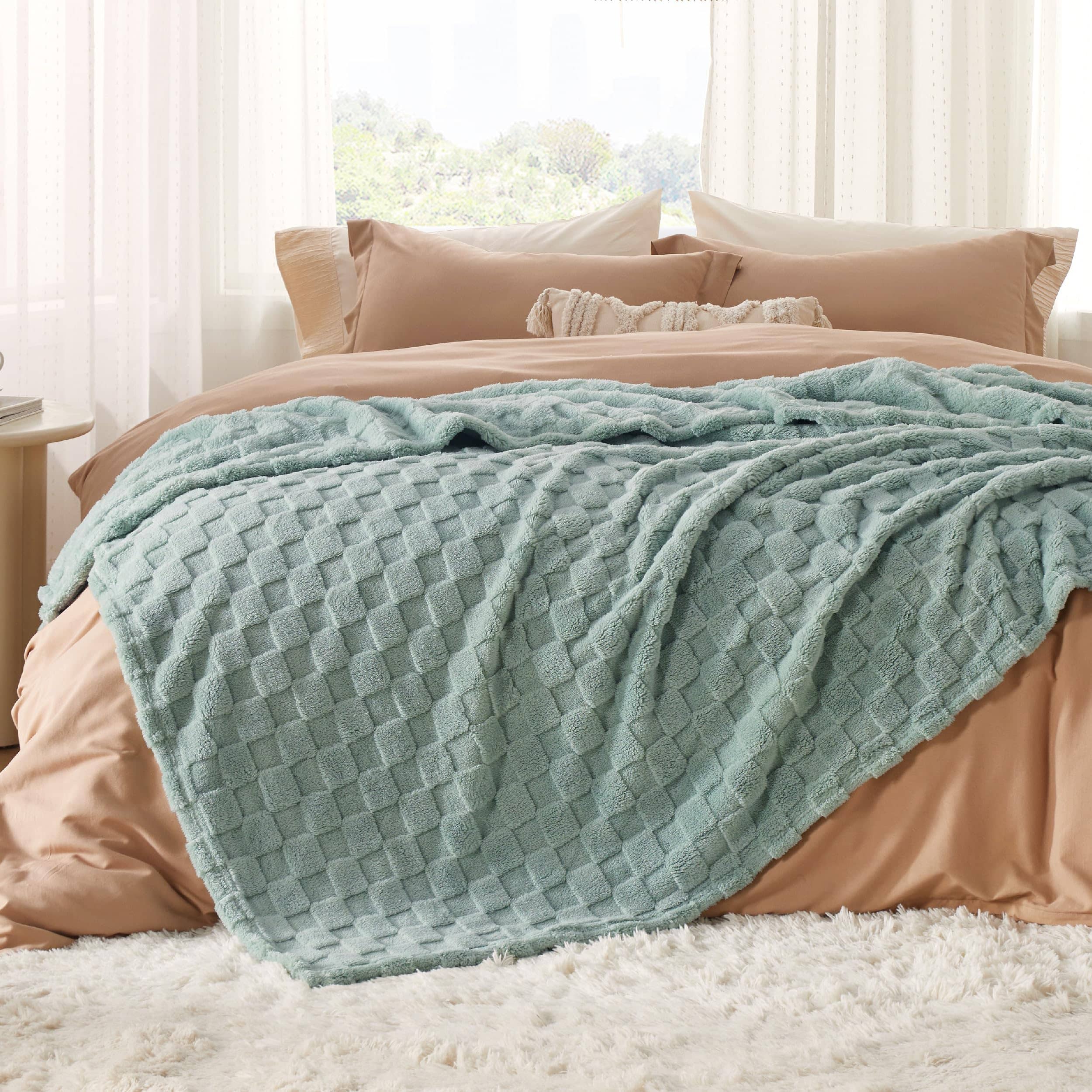 Jacquard Sherpa Shaggy  Blanket