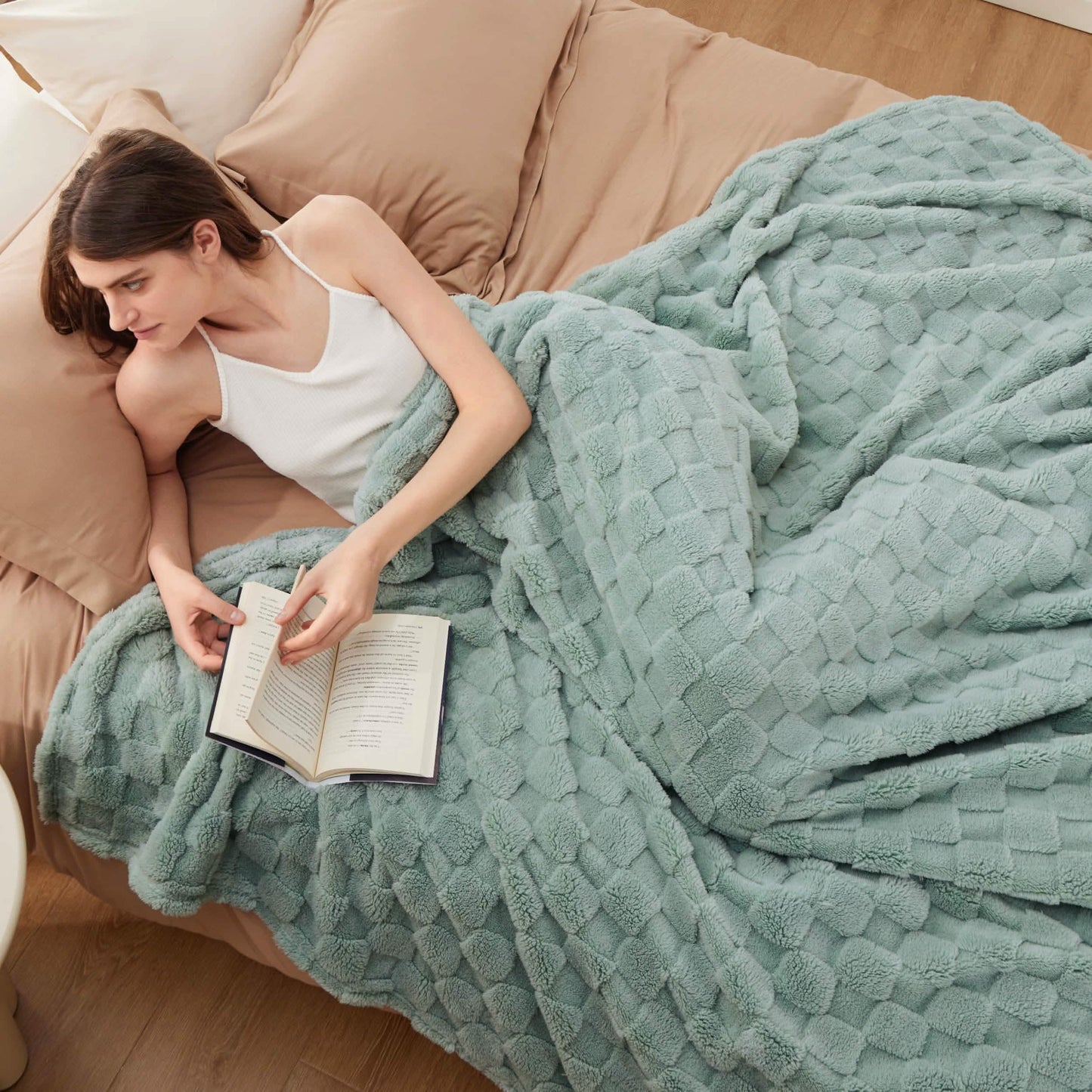 Jacquard Shaggy Sherpa Blanket