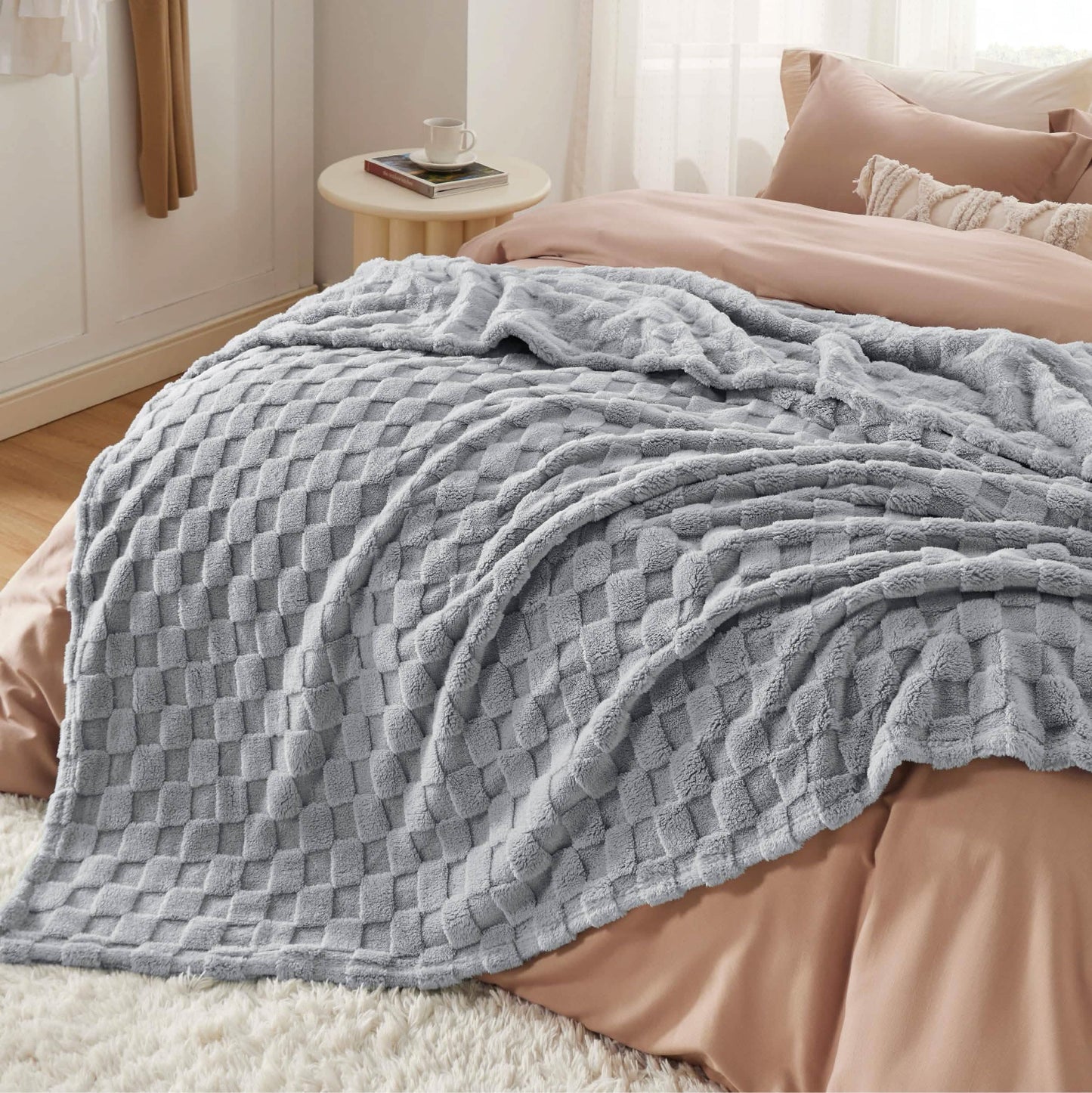 Jacquard Shaggy Sherpa Blanket
