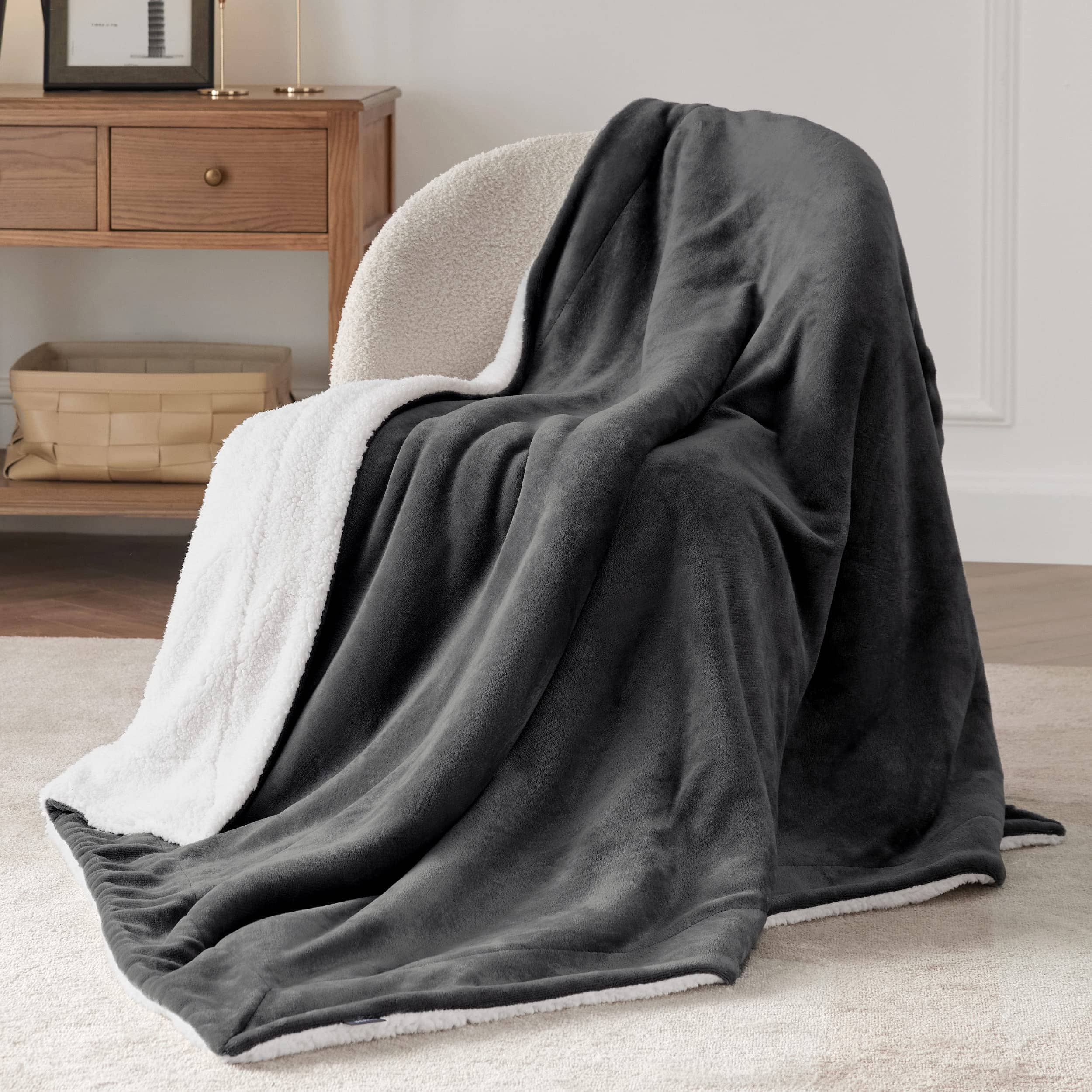 Sherpa and Fleece Reversable Blanket