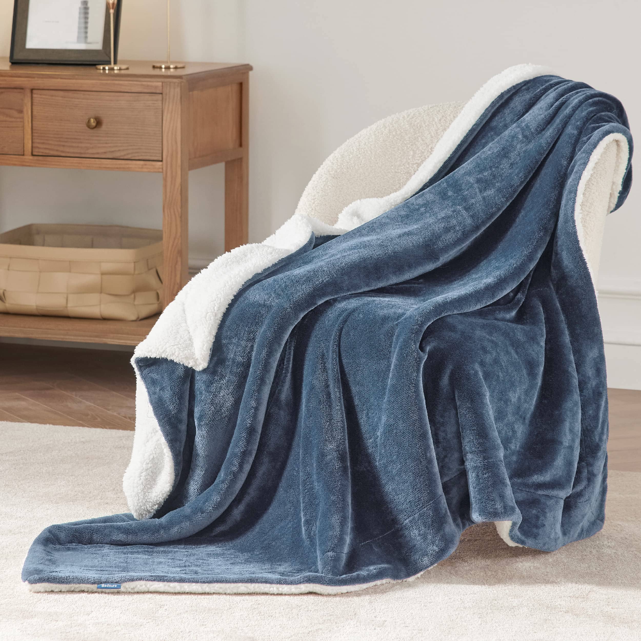 Sherpa and Fleece Reversable Blanket