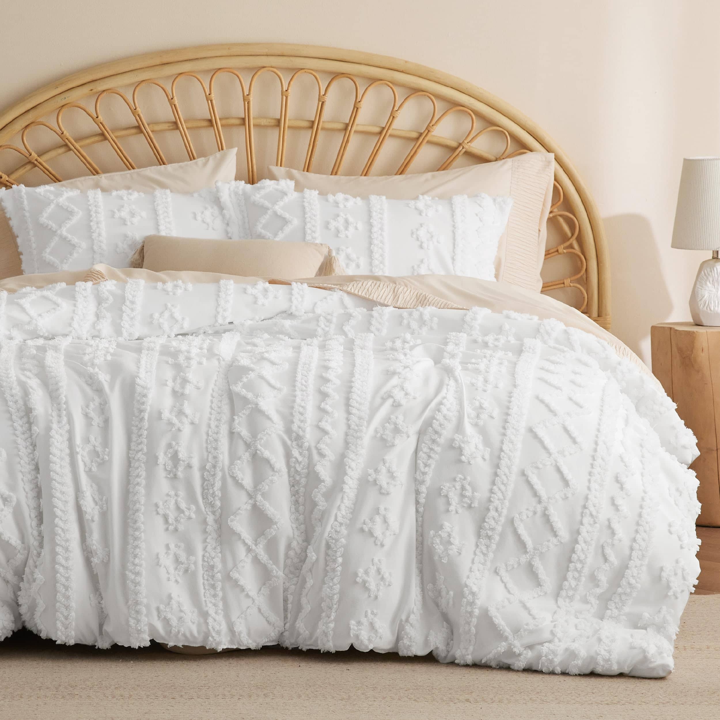 Bedsure Dorm Bedding Twin Comforter Set - 5 Pieces Pintuck Bed in