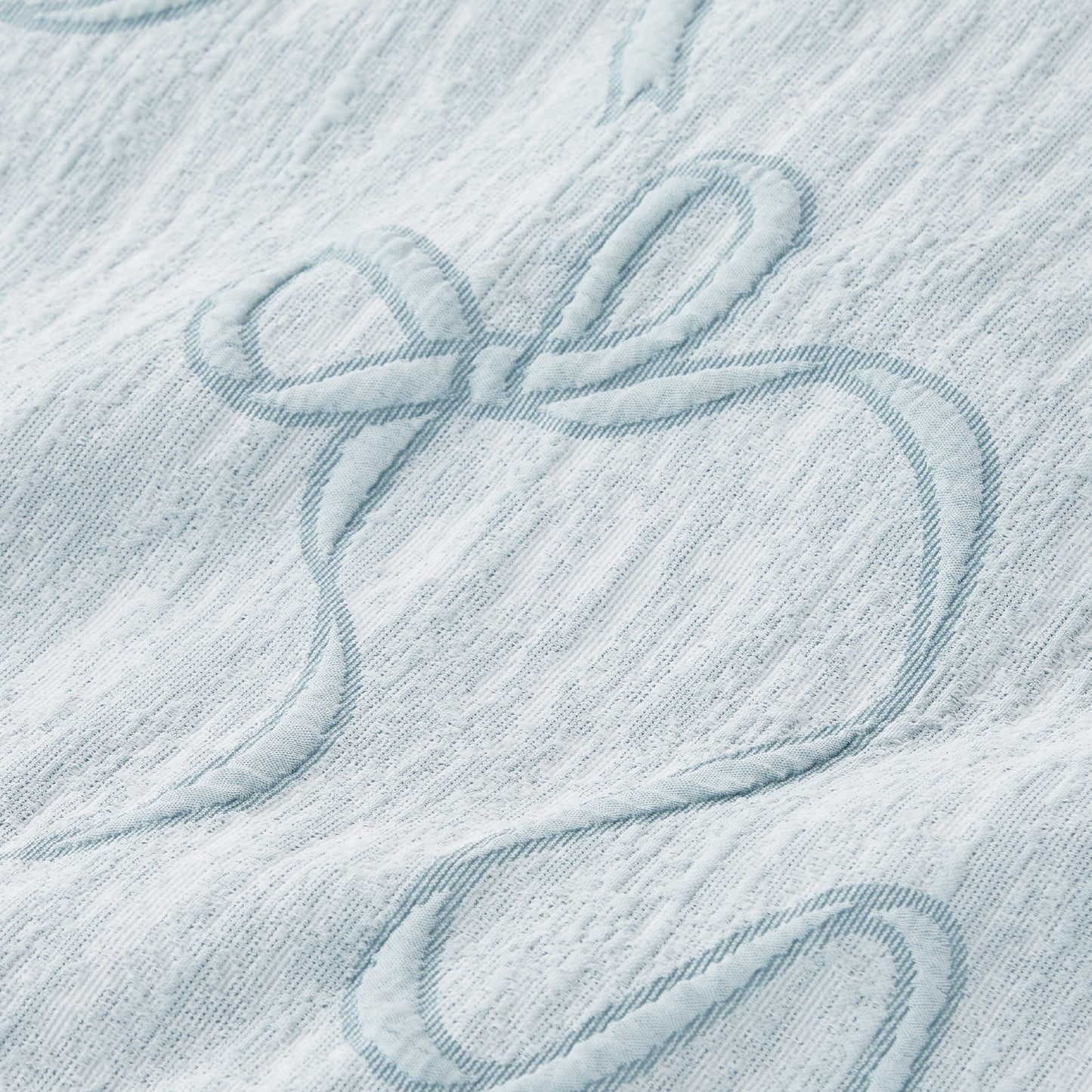 Graceful Bow Jacquard Comforter Set