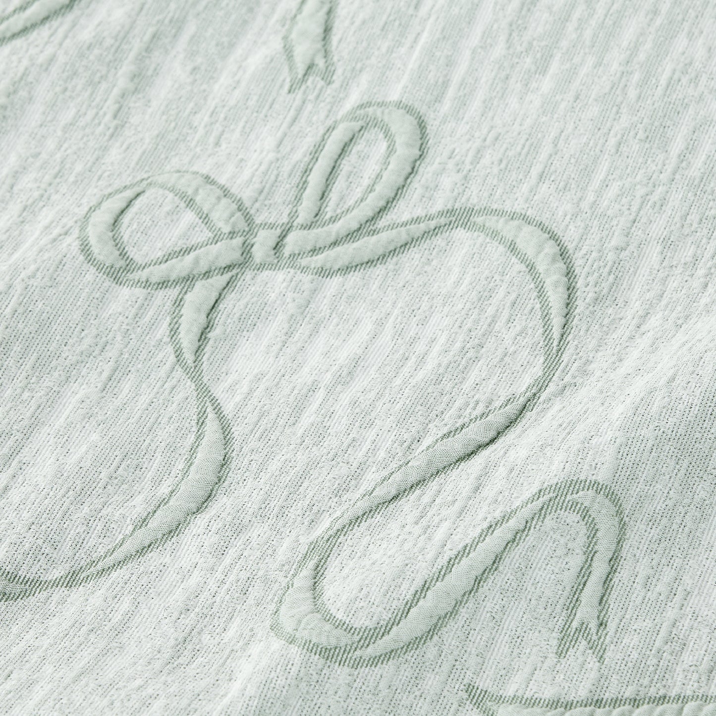 Graceful Bow Jacquard Comforter Set