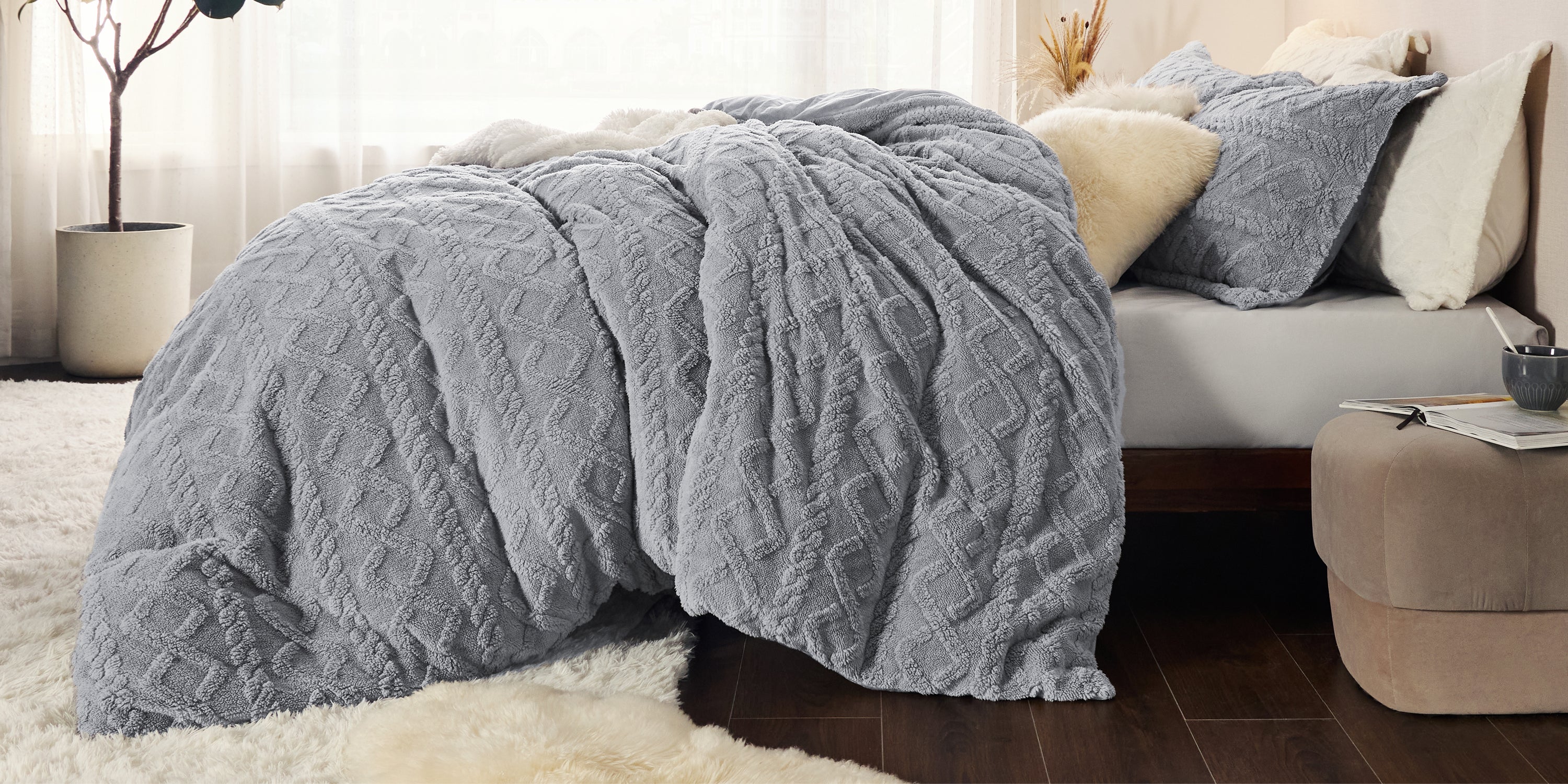 Fluffy Couch Cushion/Pillow Cover Durable Super Soft Faux Fur Cover  Suitable for All Kinds of Sofas Creamy-white 70*180cm 