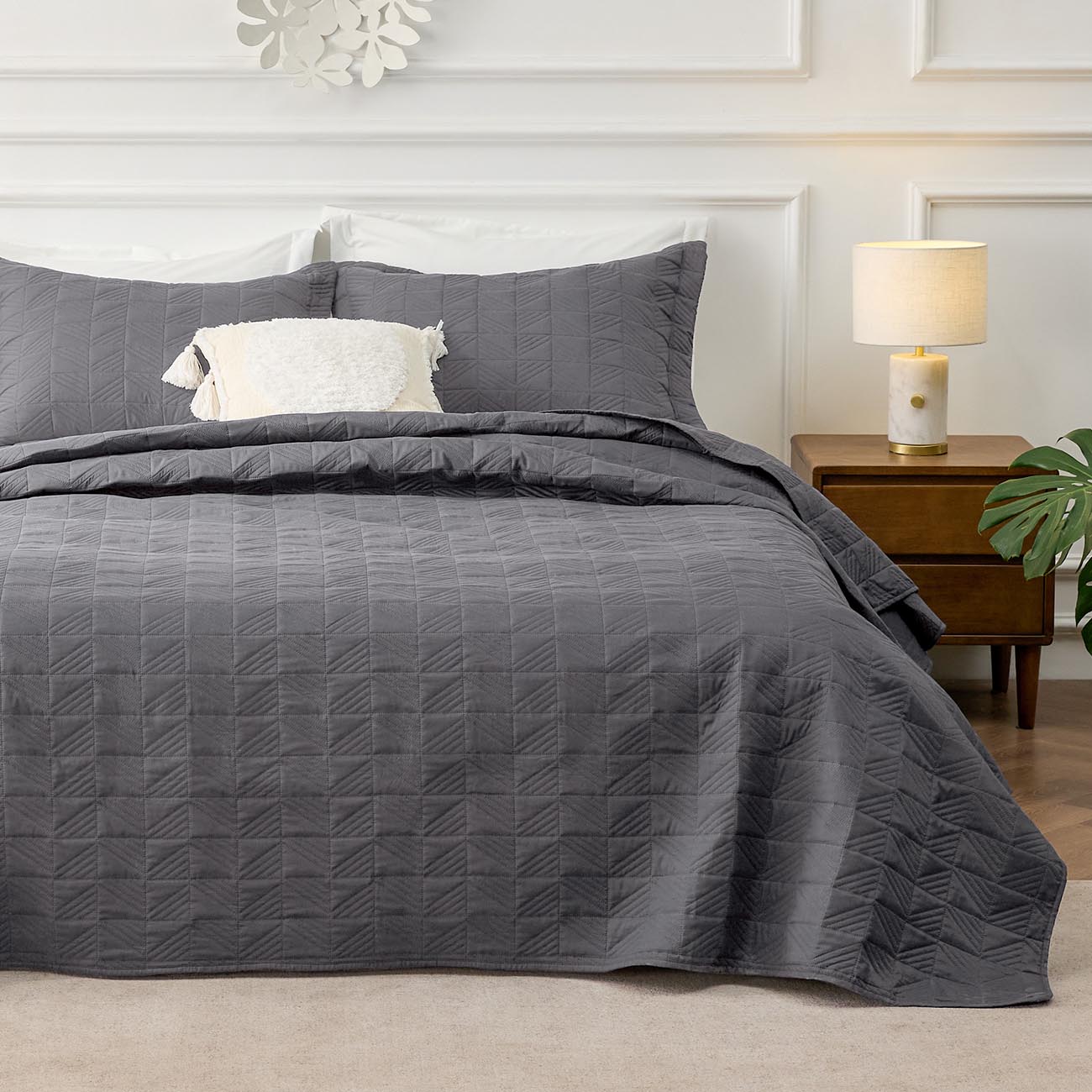 Bedsure Geometric Soft Ultrasonic Quilt Set