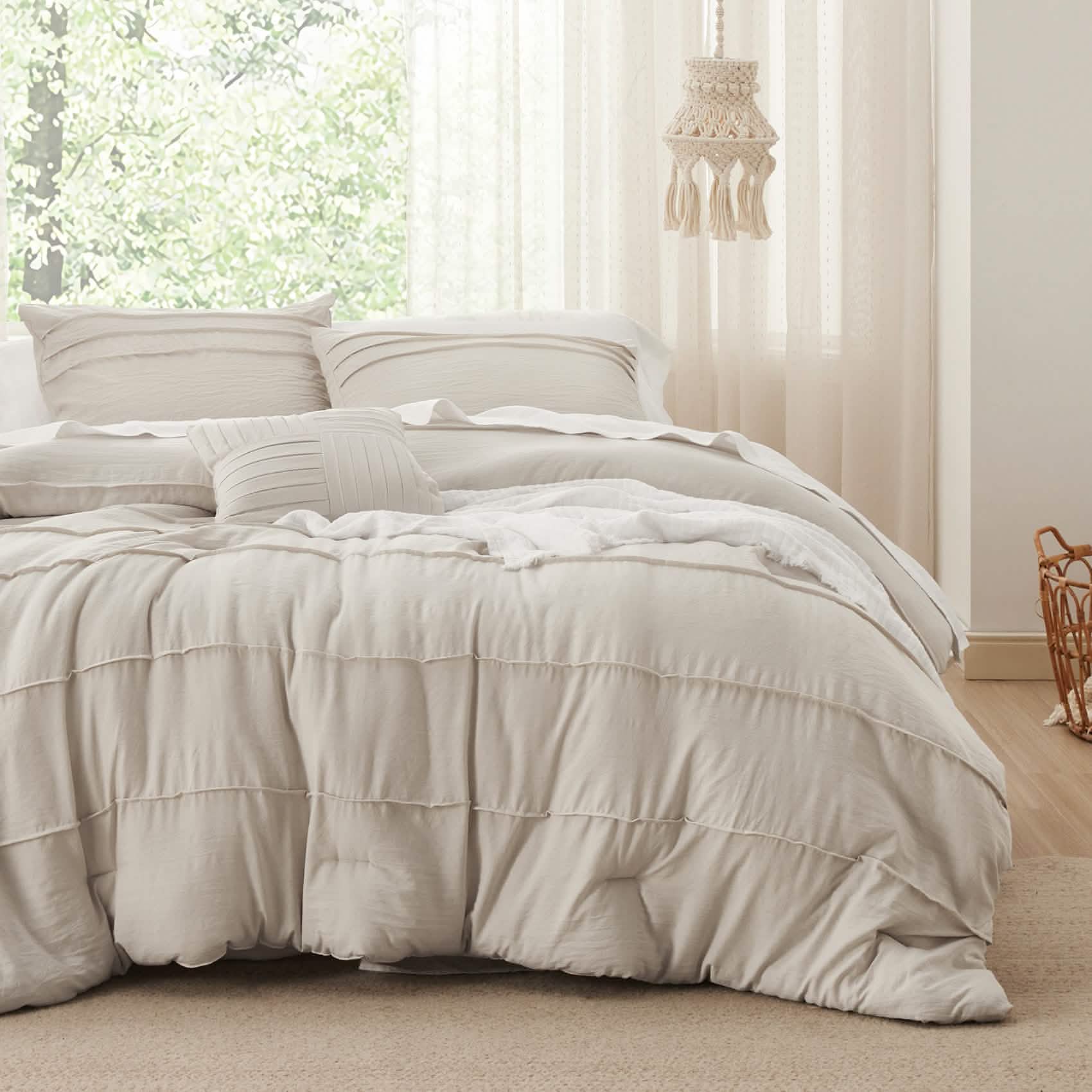 GentleSoft™ Pinch Pleat Comforter Set