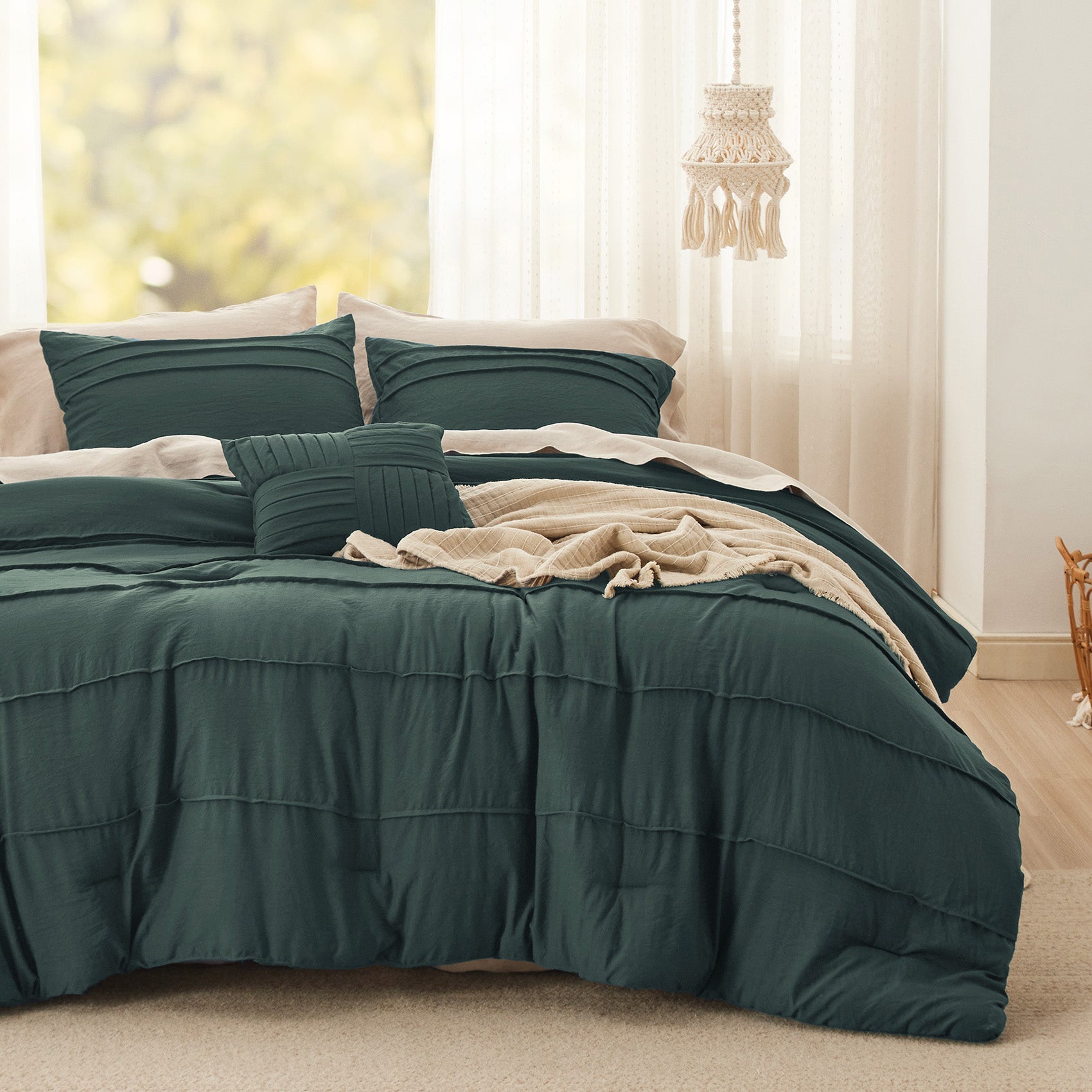 Pinch Pleat Comforter Set