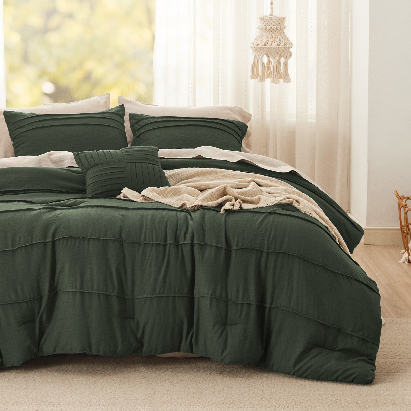 Pinch Pleat Comforter Set