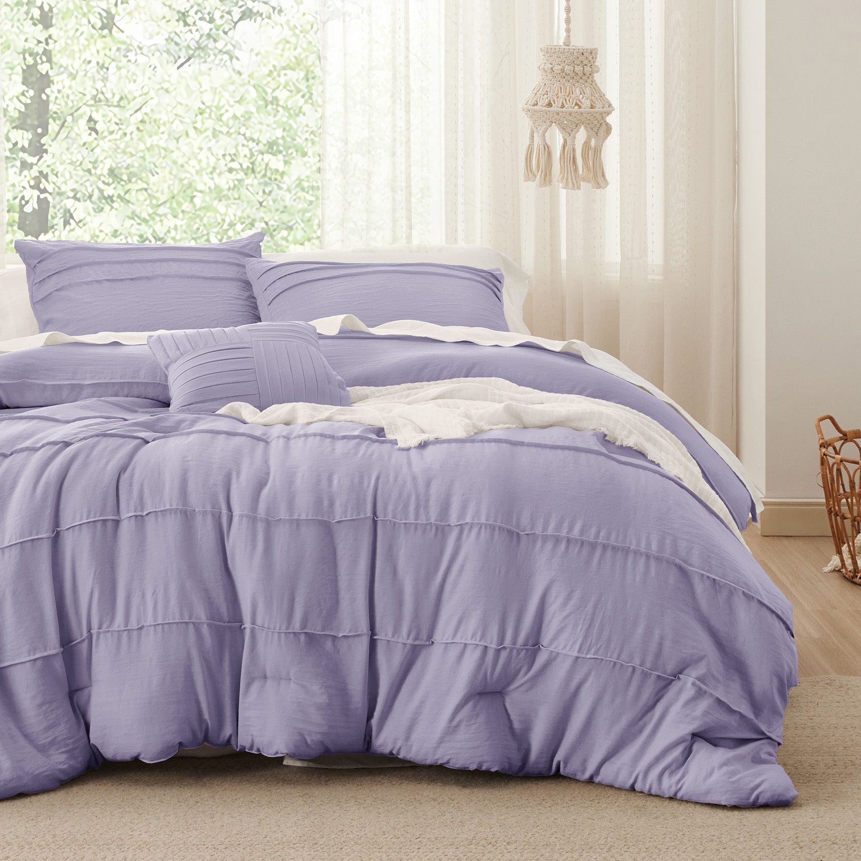 Pinch Pleat Comforter Set