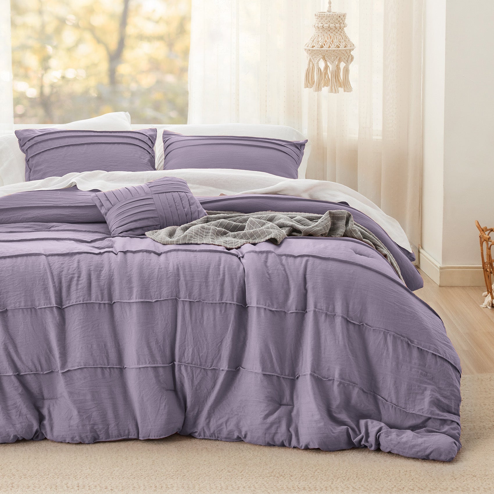 Pinch Pleat Comforter Set