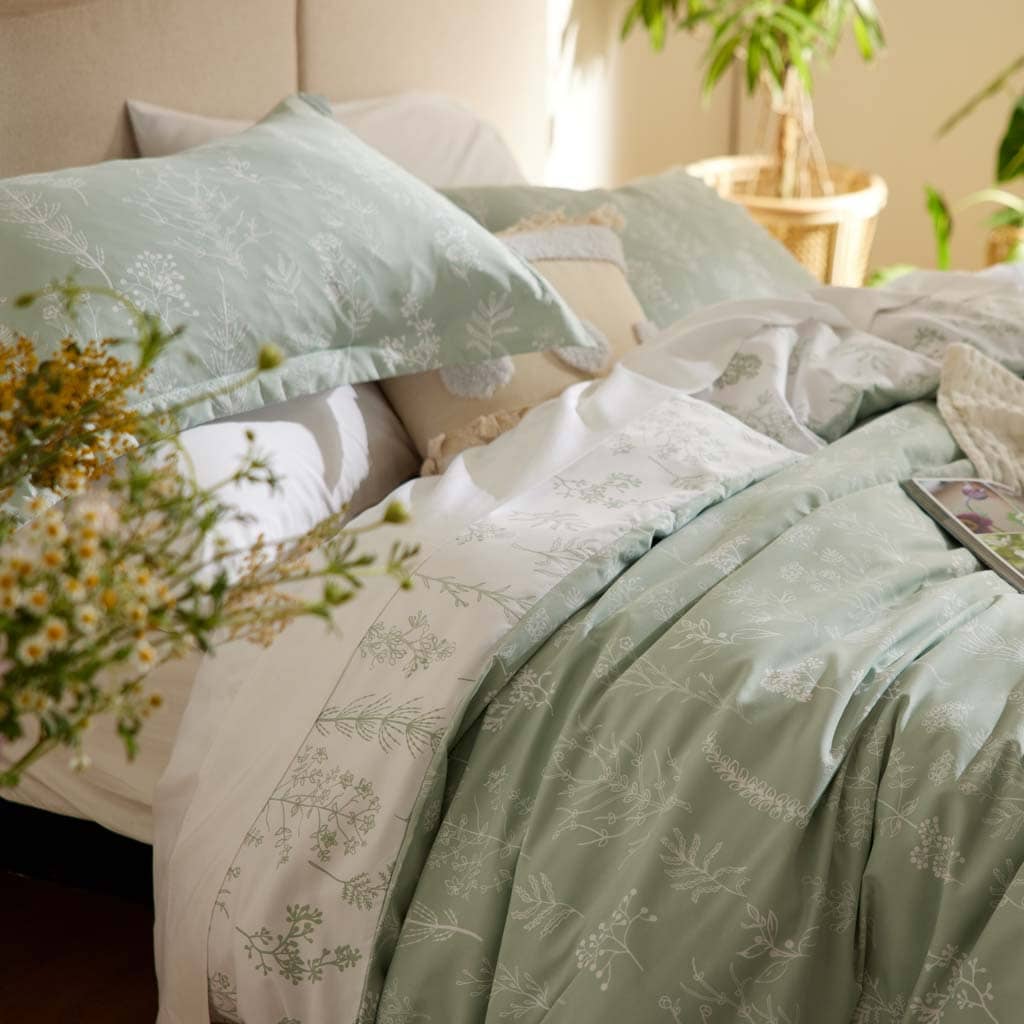 Reversible Floral Print Duvet Cover Set