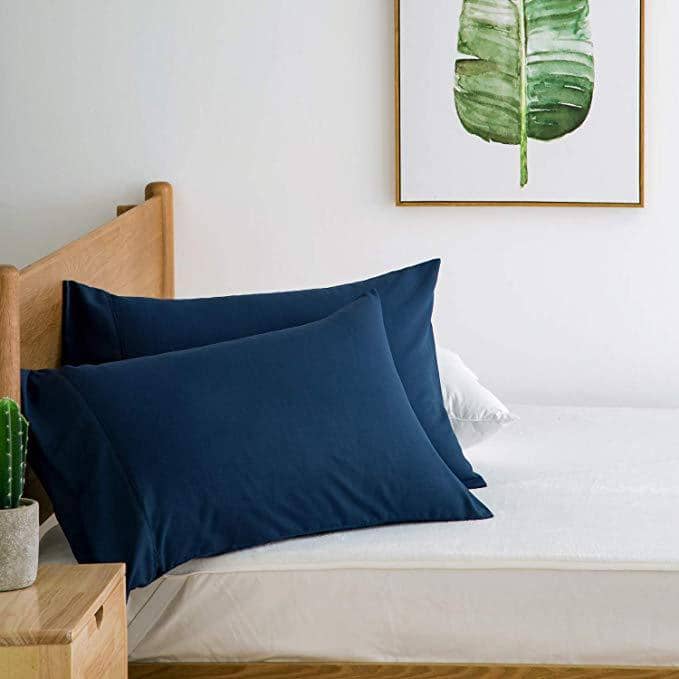 Bedsure | Fade and Stain Resistant Microfiber Pillowcase premium quality